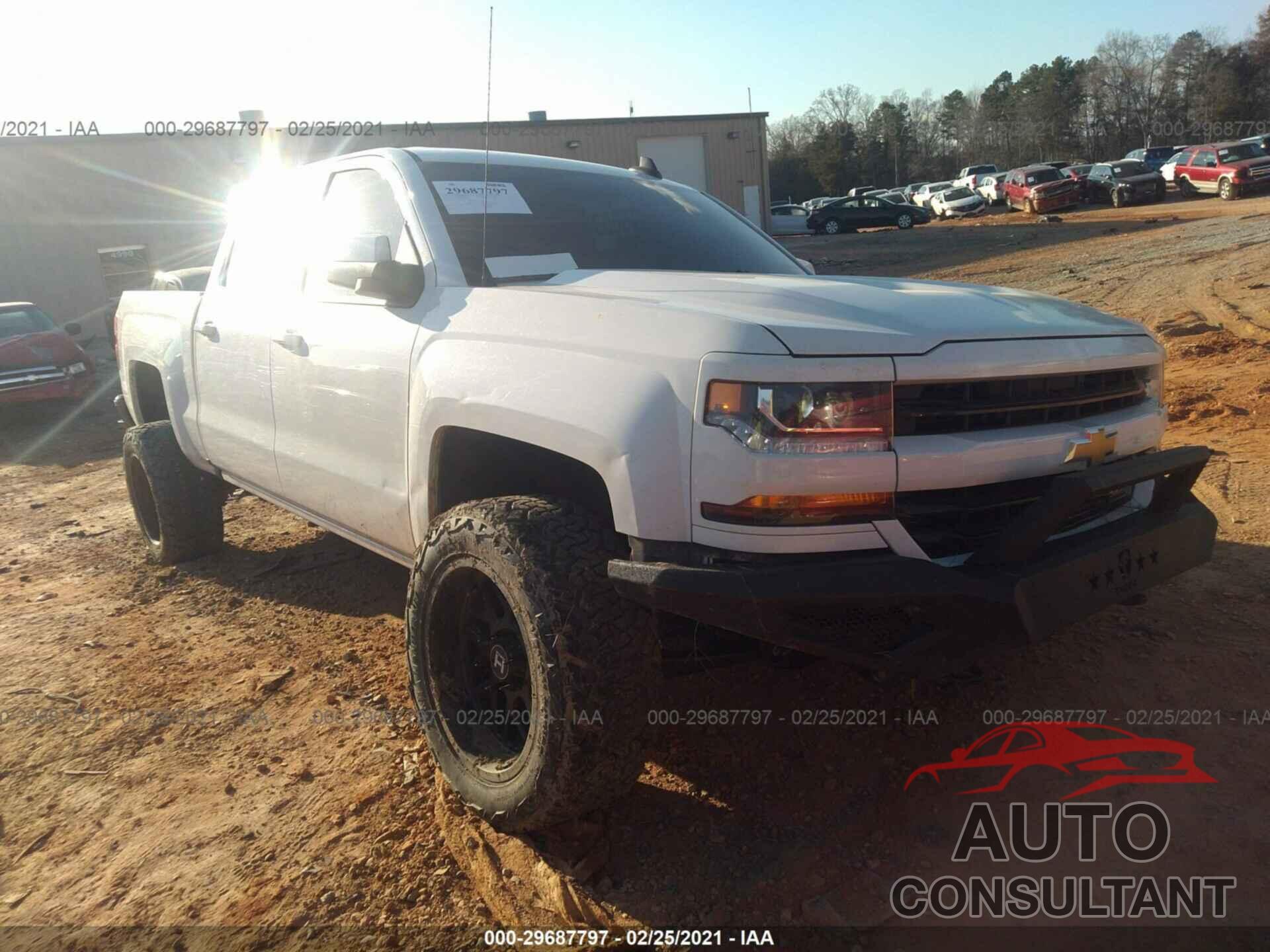CHEVROLET SILVERADO 1500 2018 - 3GCUKREC4JG592910