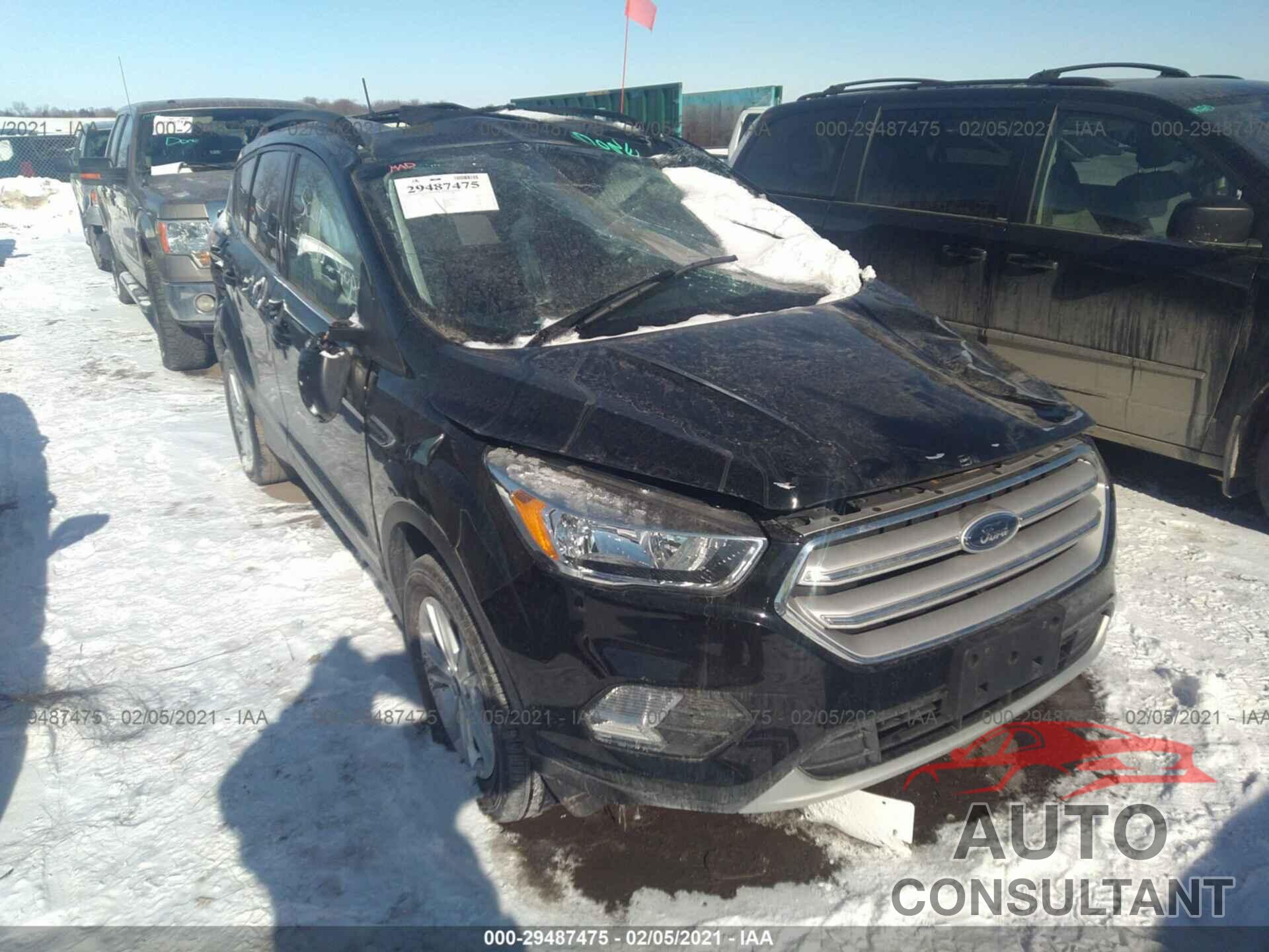 FORD ESCAPE 2018 - 1FMCU0GD7JUA89386