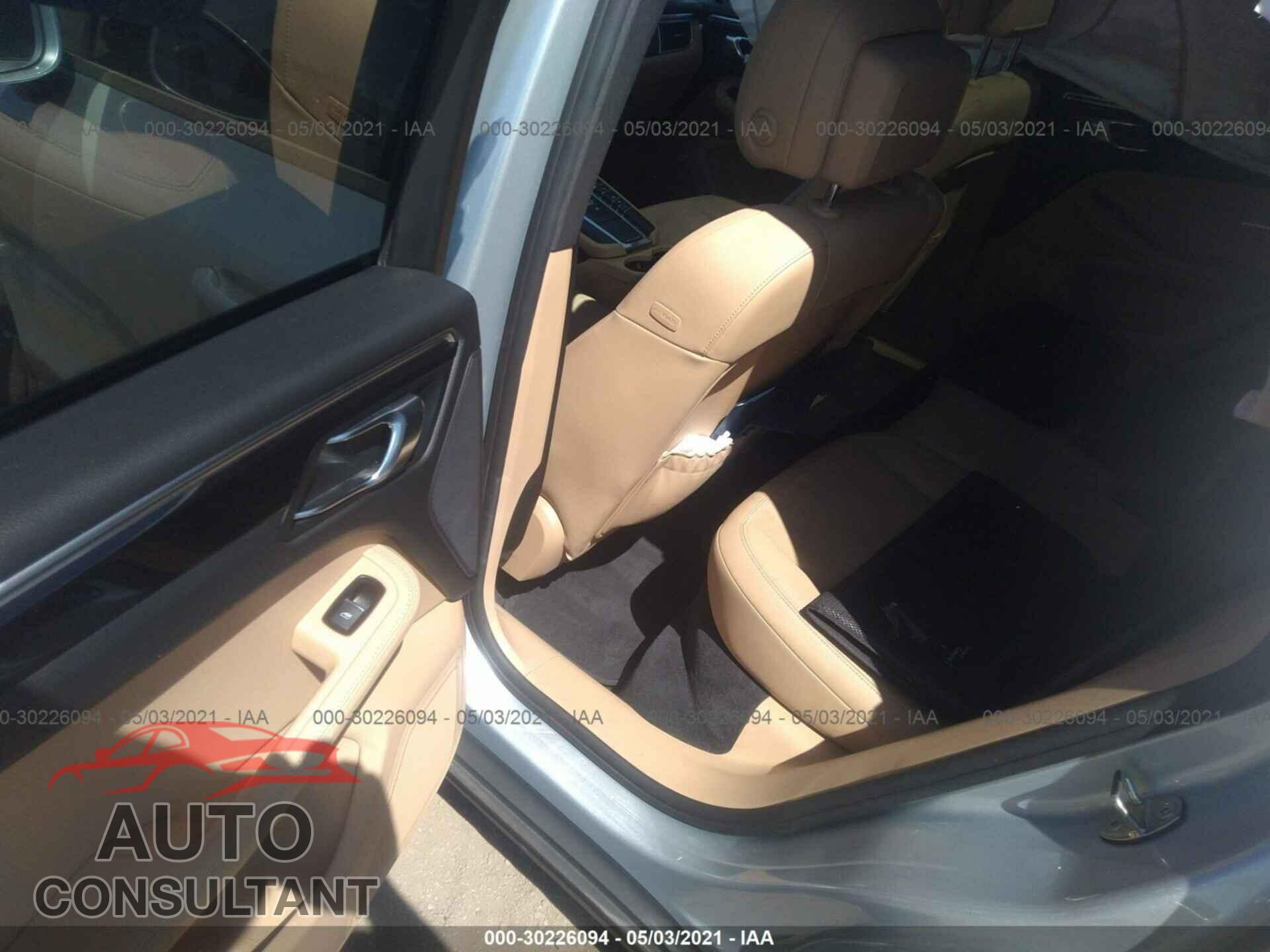 PORSCHE MACAN 2017 - WP1AA2A57HLB00550