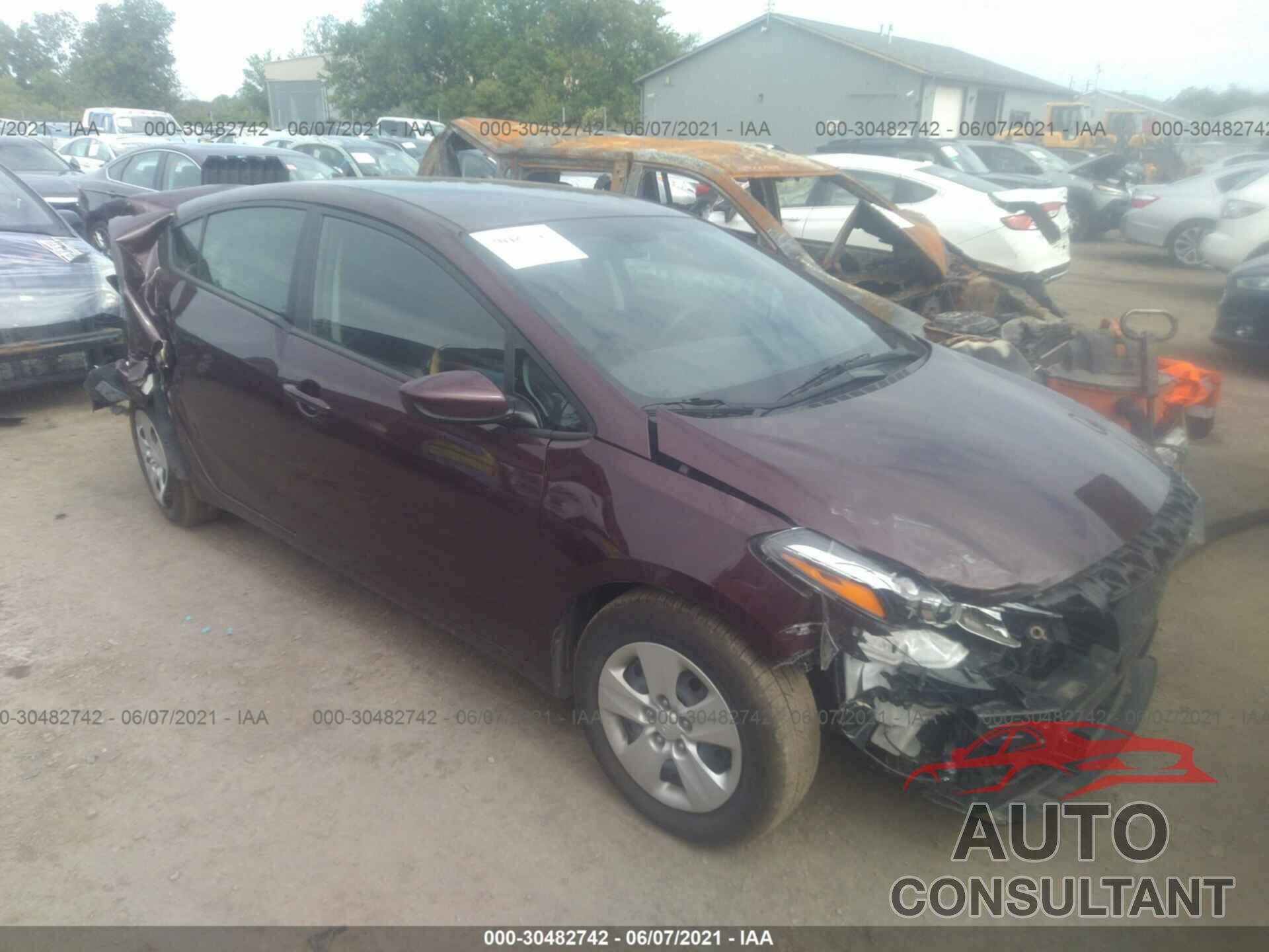KIA FORTE 2018 - 3KPFK4A77JE213124