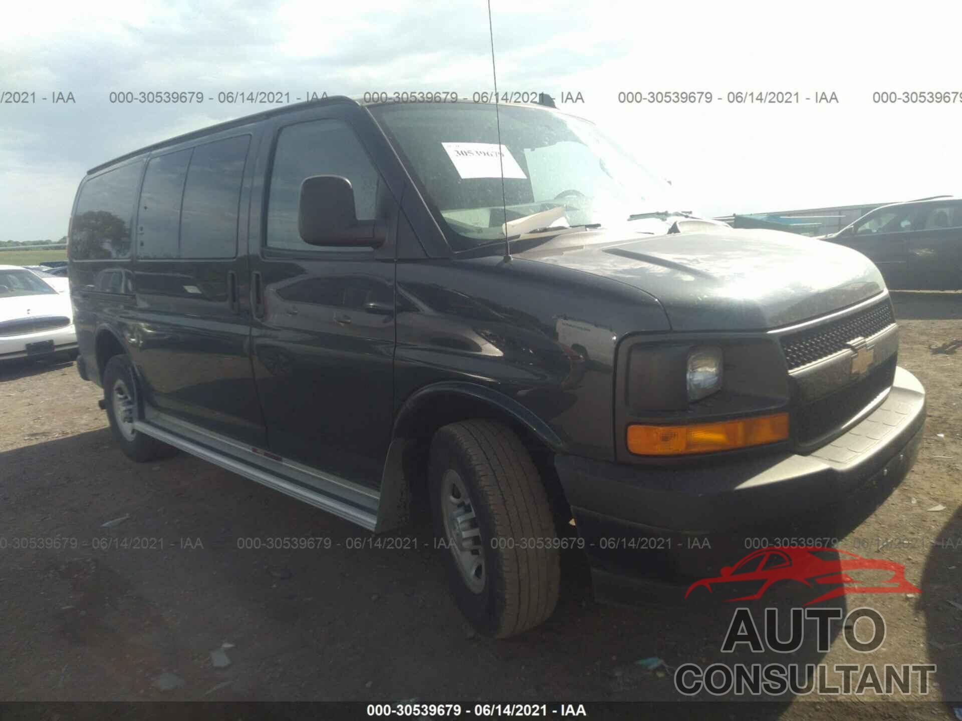 CHEVROLET EXPRESS CARGO VAN 2017 - 1GCWGAFG1H1199050