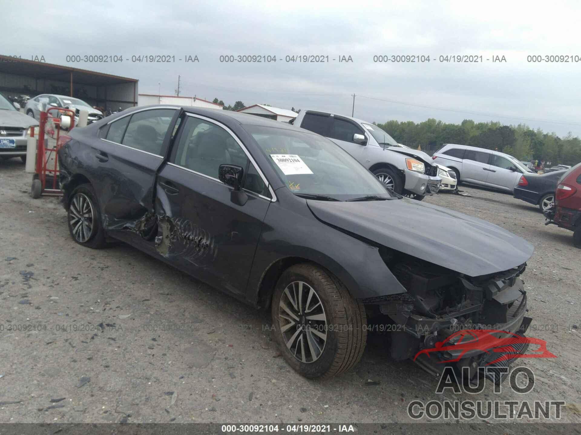 SUBARU LEGACY 2019 - 4S3BNAF64K3010592