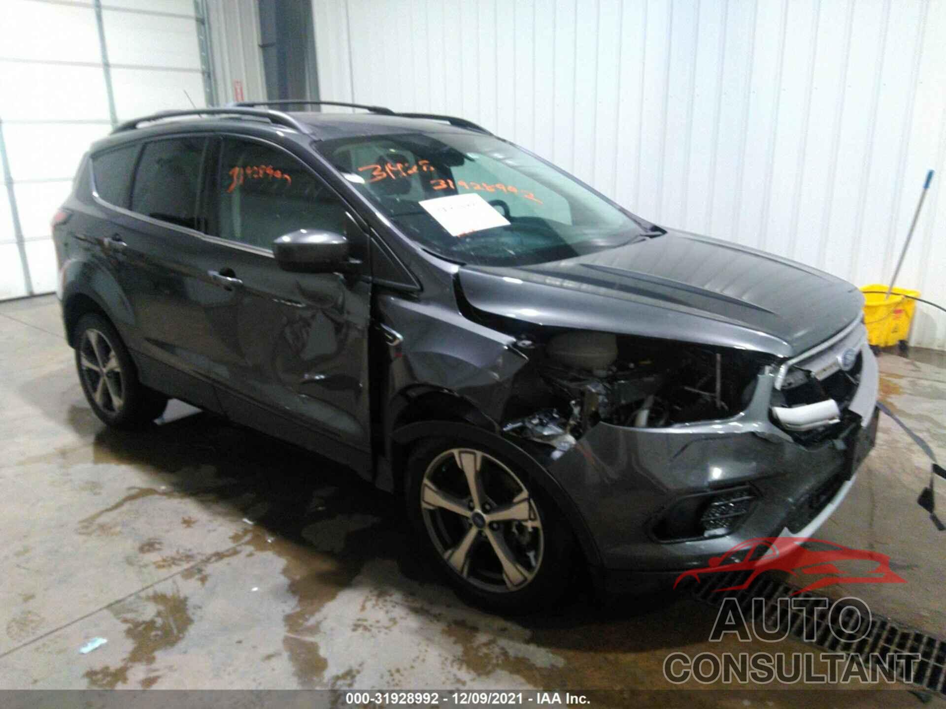 FORD ESCAPE 2017 - 1FMCU9GD5HUB02652