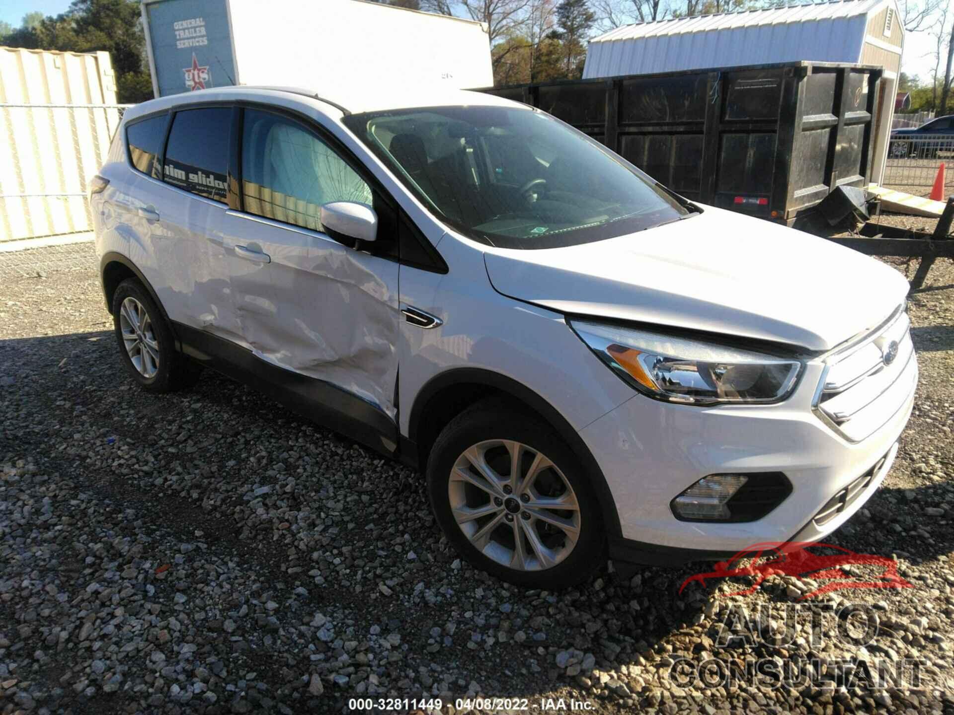 FORD ESCAPE 2017 - 1FMCU0GDXHUA29354