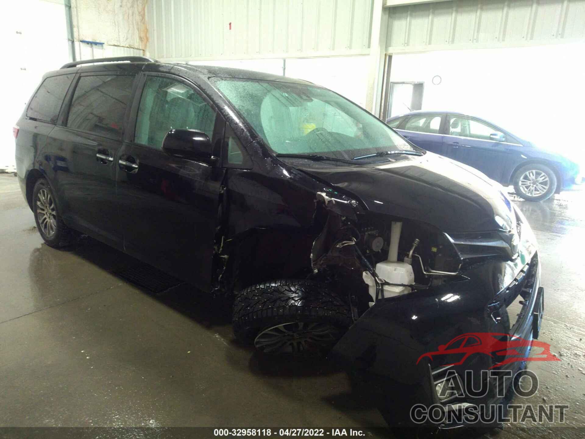 TOYOTA SIENNA 2018 - 5TDYZ3DC1JS910558