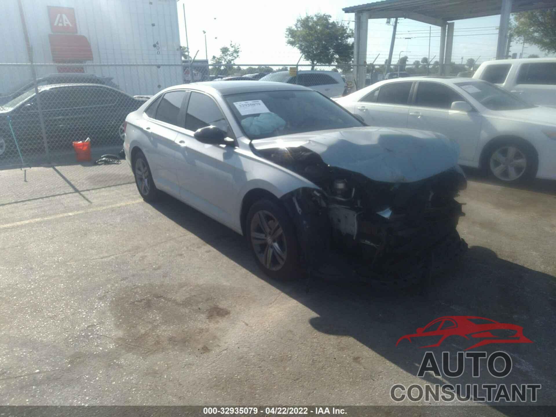 VOLKSWAGEN JETTA 2019 - 3VWC57BU8KM049046