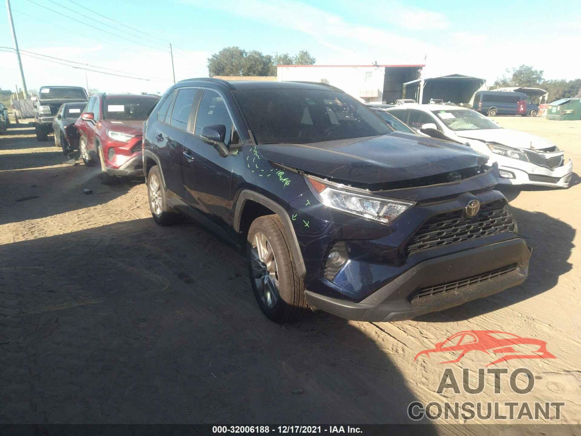 TOYOTA RAV4 2020 - JTMC1RFV5LD042419