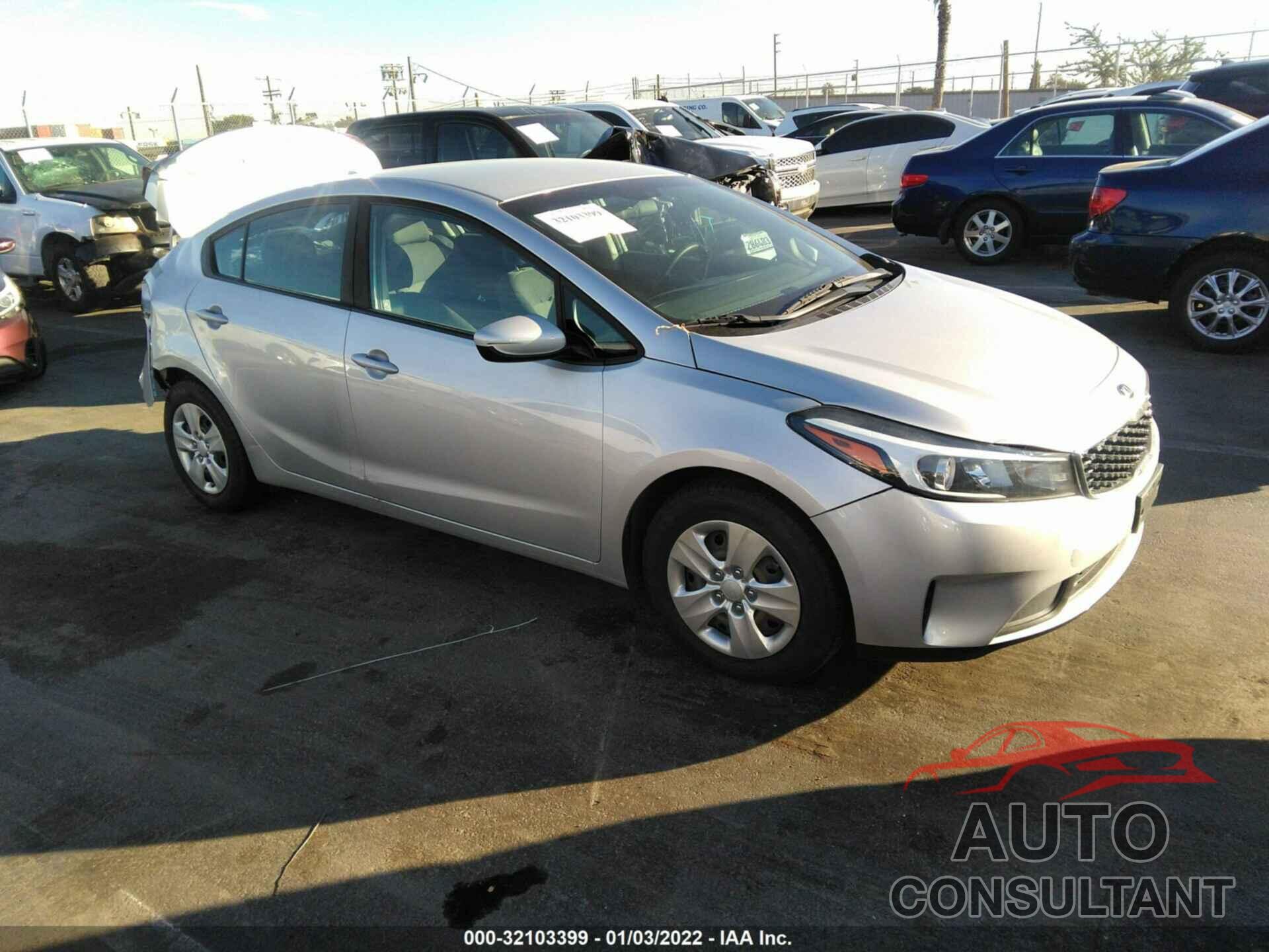 KIA FORTE 2018 - 3KPFK4A73JE233399