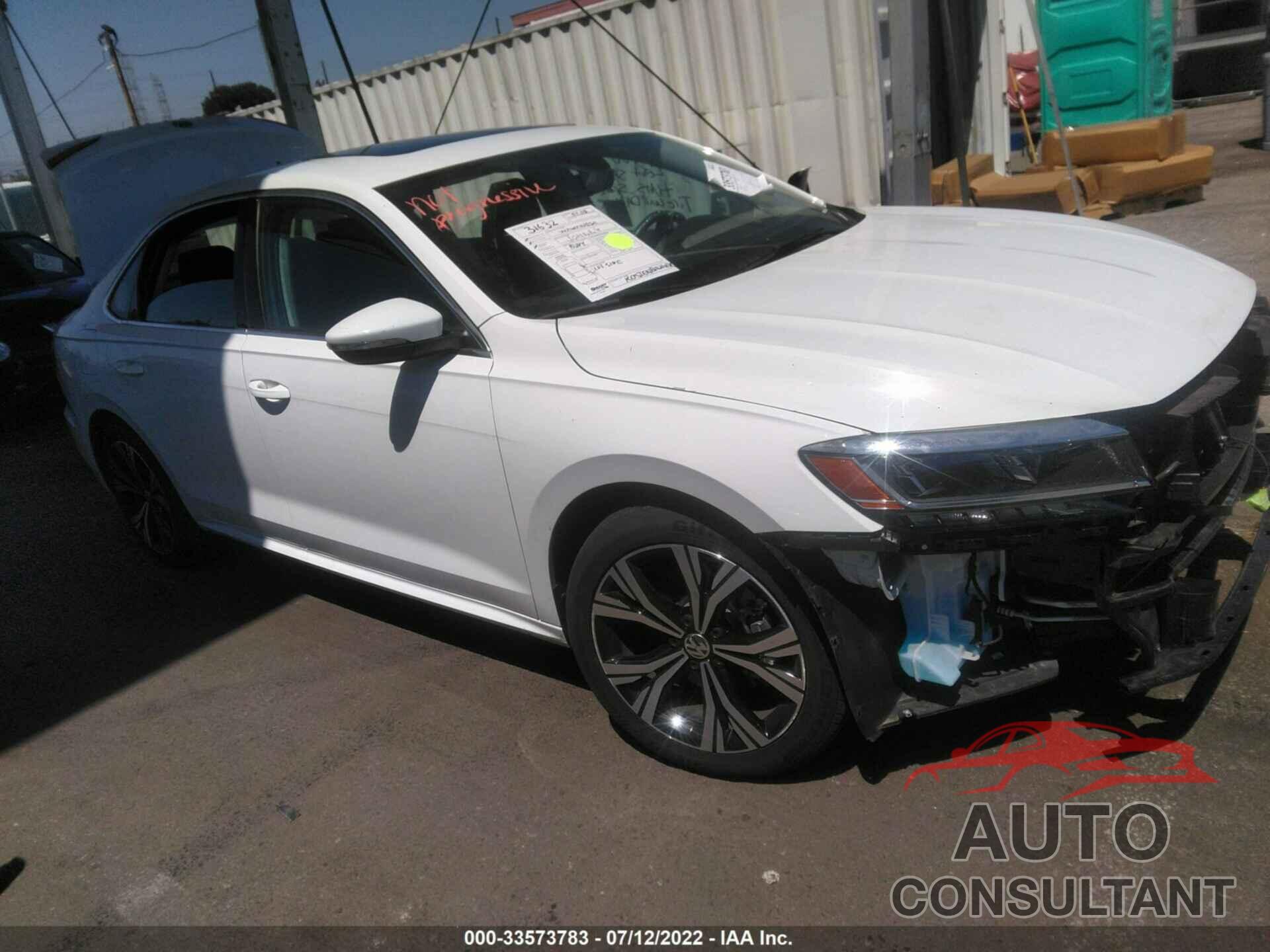 VOLKSWAGEN PASSAT 2021 - 1VWSA7A37MC018875