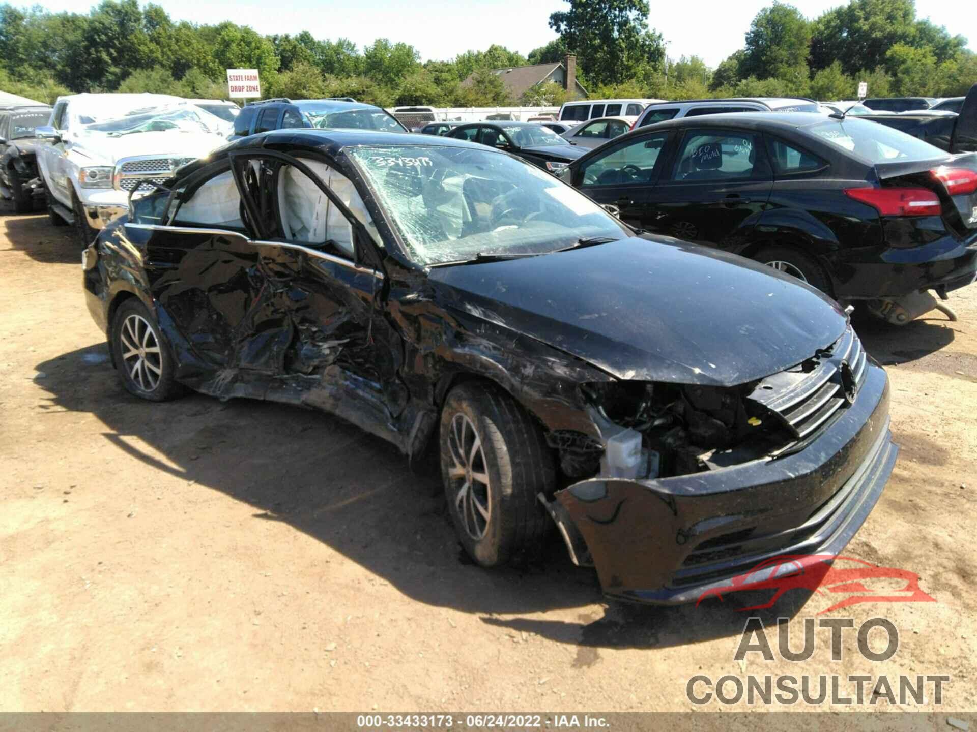 VOLKSWAGEN JETTA 2017 - 3VWDB7AJXHM236463