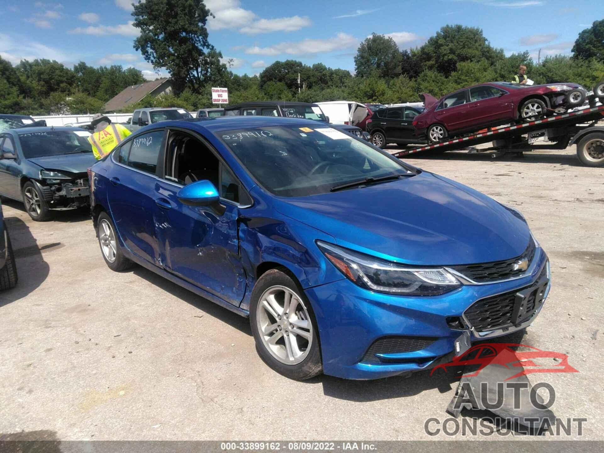 CHEVROLET CRUZE 2018 - 1G1BE5SM8J7147319