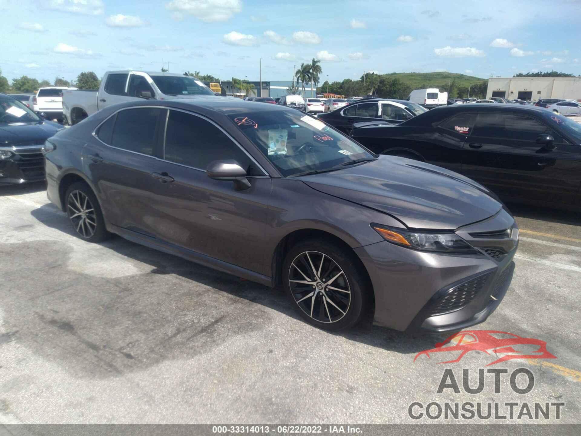 TOYOTA CAMRY 2021 - 4T1G11AK5MU472285