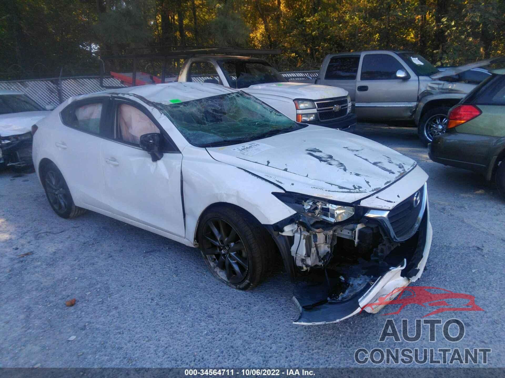 MAZDA MAZDA3 4-DOOR 2018 - 3MZBN1V35JM205330