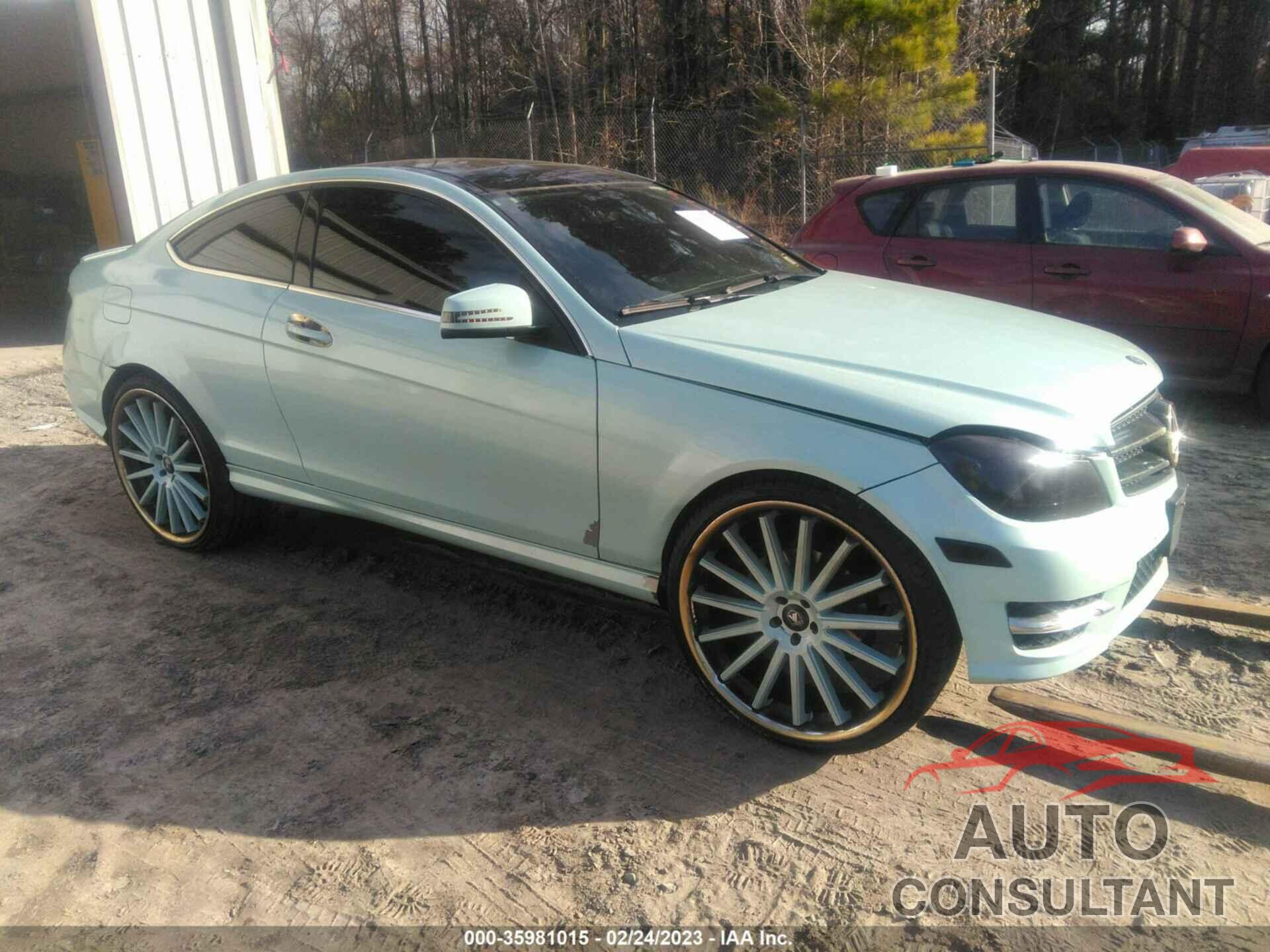 MERCEDES-BENZ C-CLASS 2015 - WDDGJ8JB1FG404473