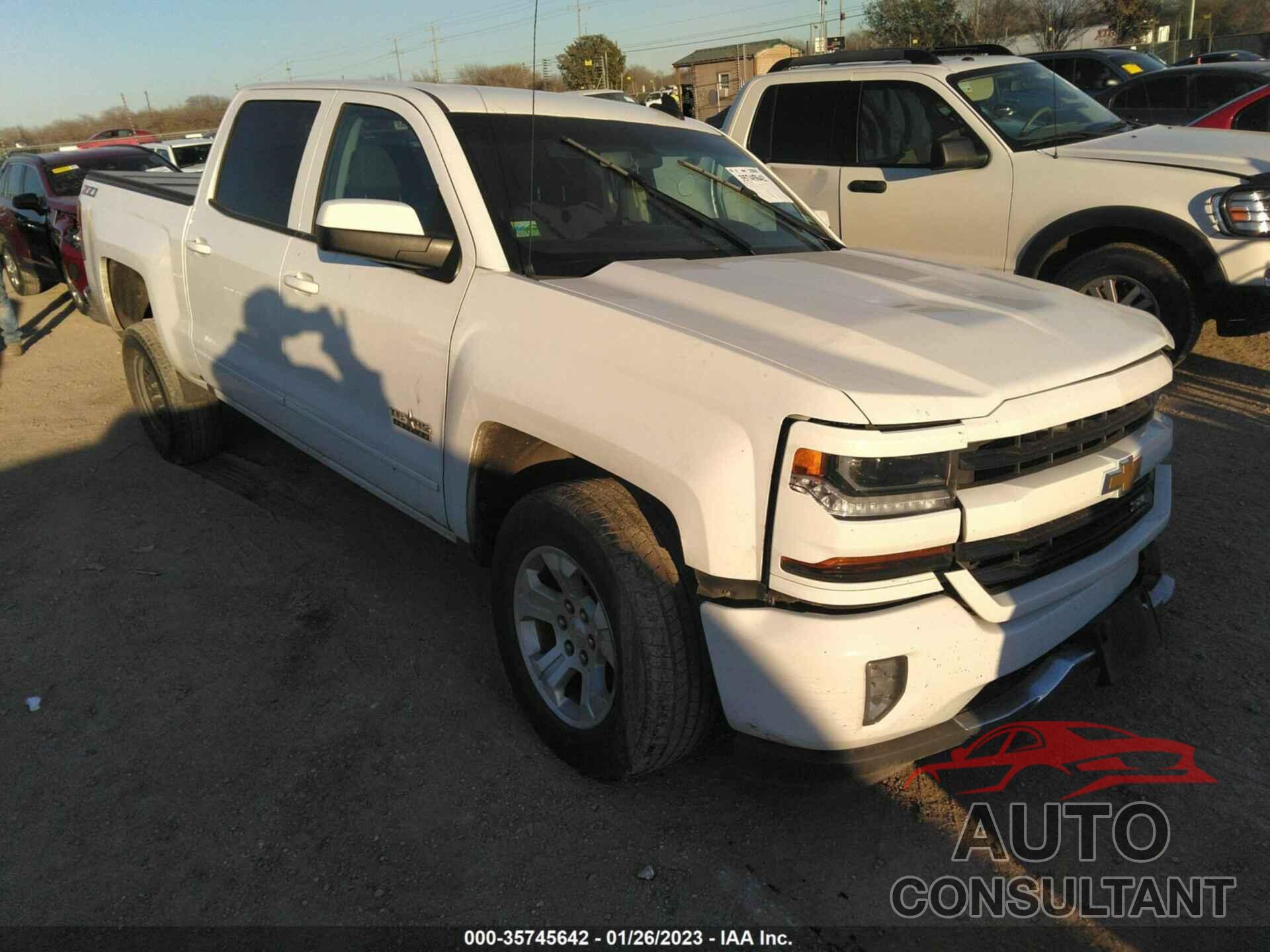 CHEVROLET SILVERADO 1500 2018 - 3GCUKREC4JG586203