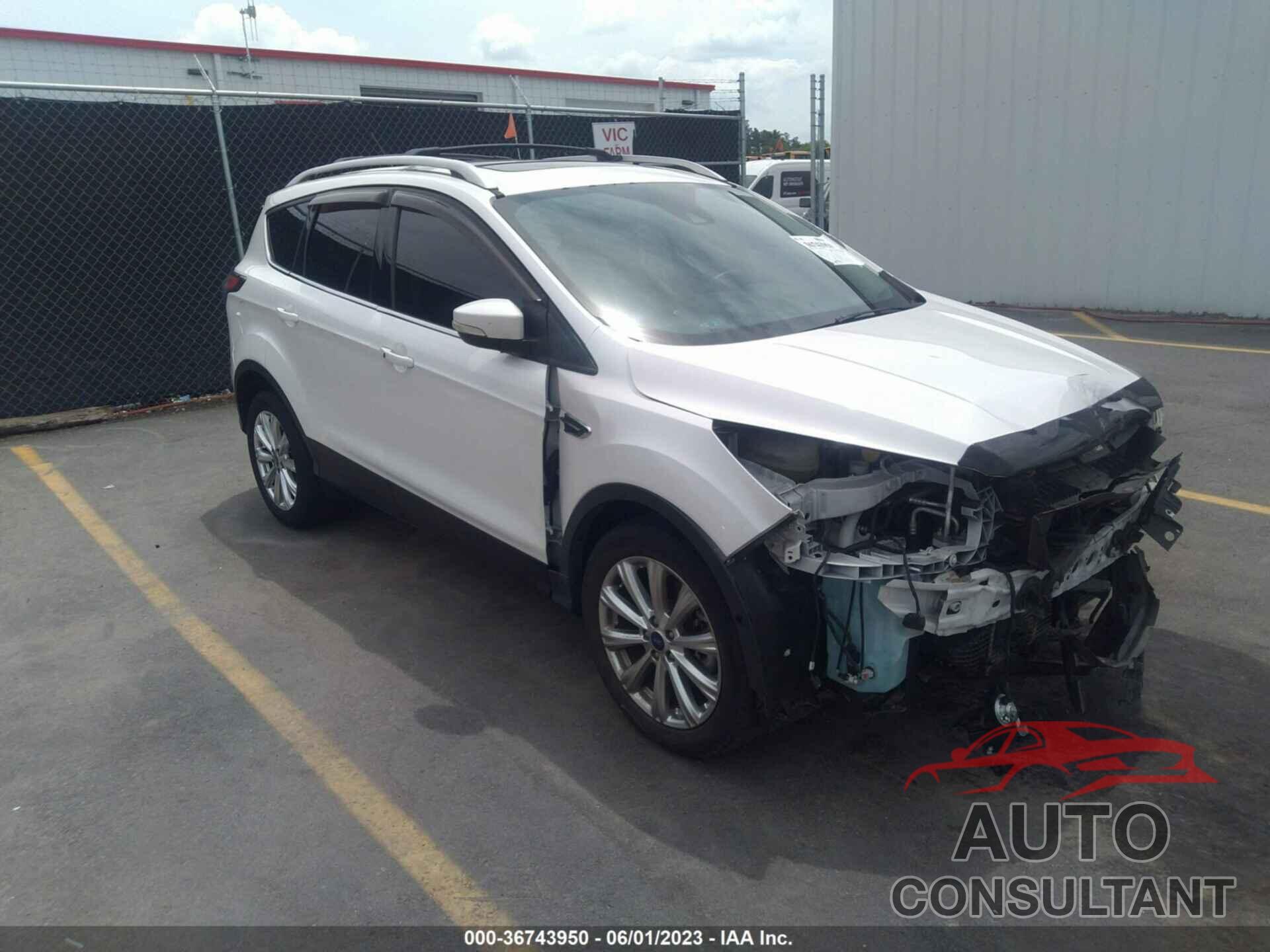 FORD ESCAPE 2017 - 1FMCU0J94HUB12363
