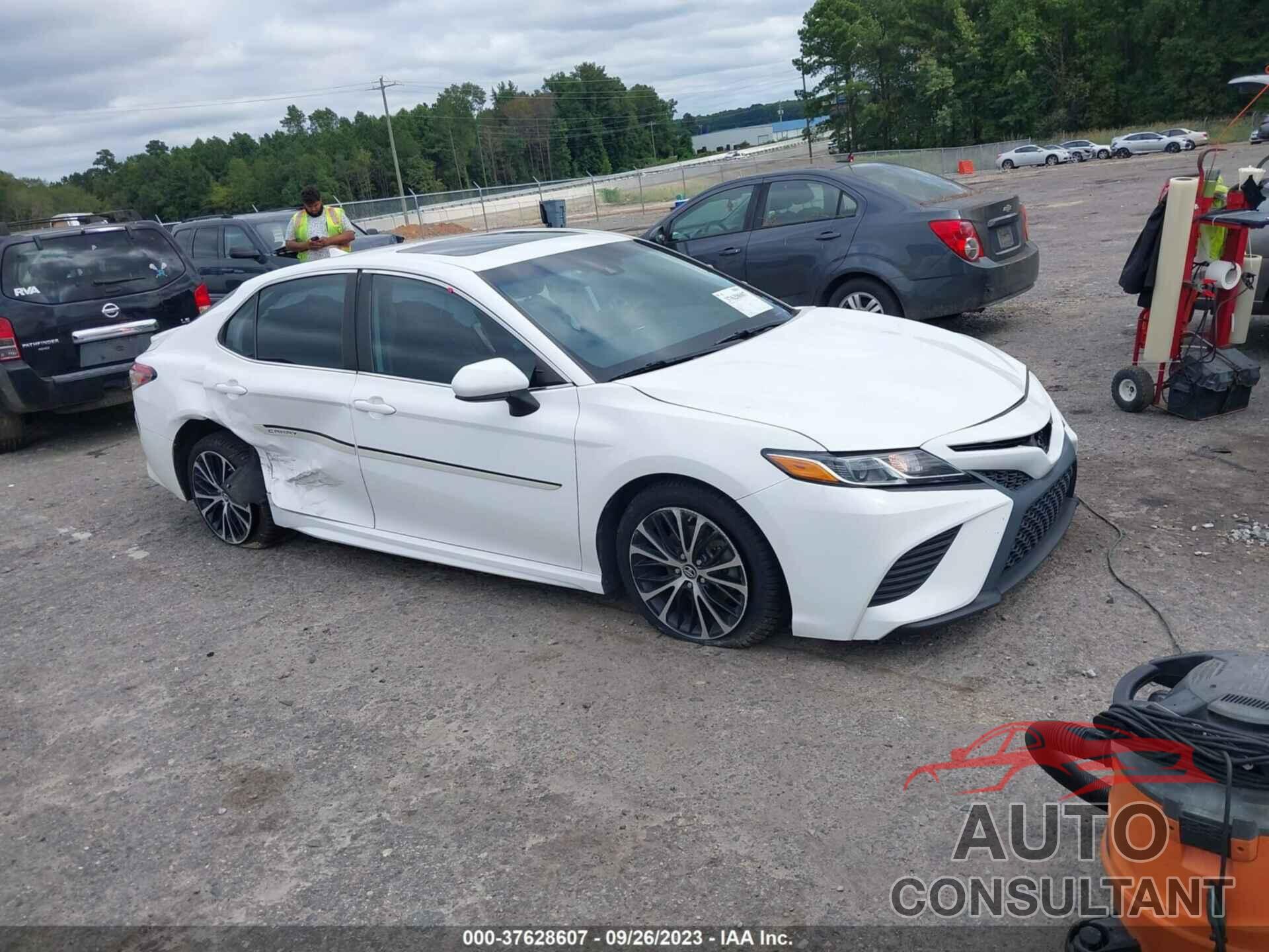 TOYOTA CAMRY 2019 - 4T1B11HK6KU210224