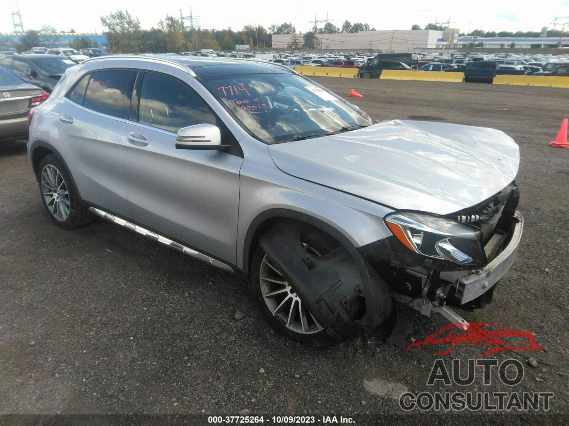 MERCEDES-BENZ GLA 250 2019 - WDCTG4GB9KJ577575