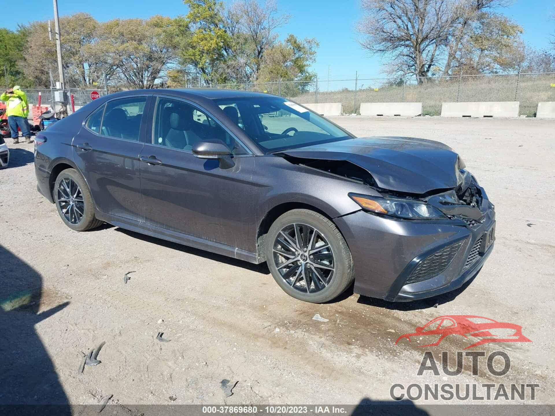 TOYOTA CAMRY 2023 - 4T1G11AK2PU824601