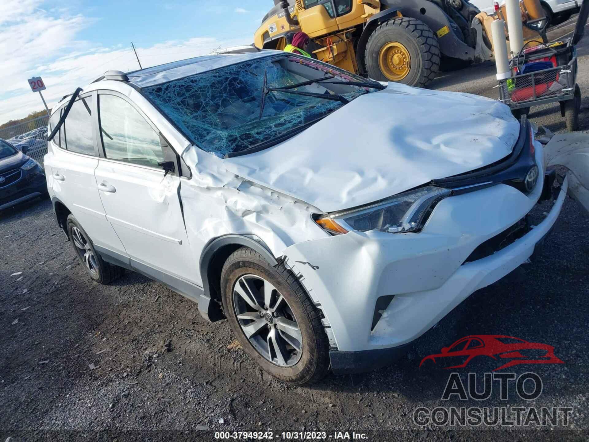 TOYOTA RAV4 2017 - JTMRFREV2HD210960