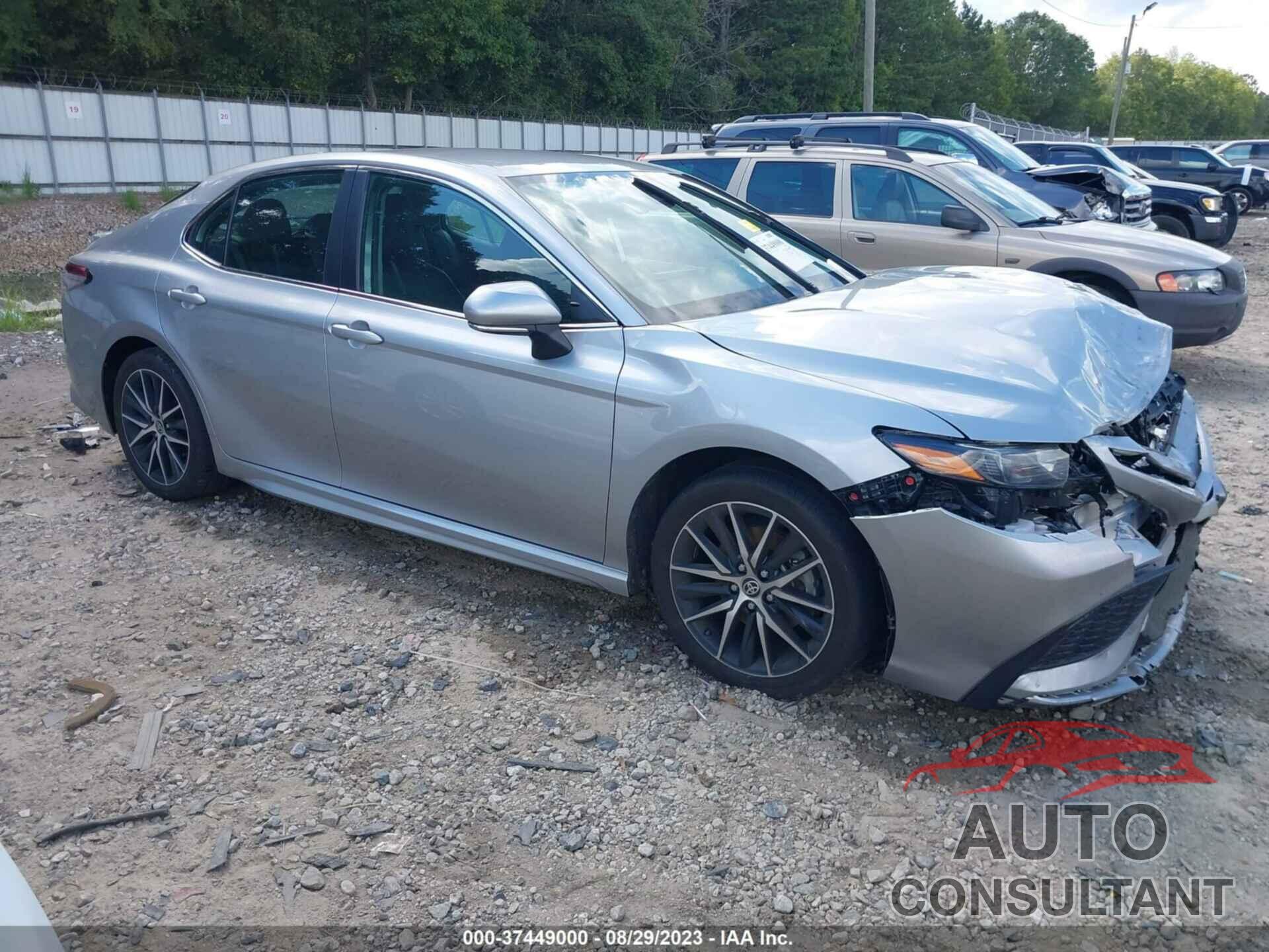 TOYOTA CAMRY 2022 - 4T1G11AK3NU645142