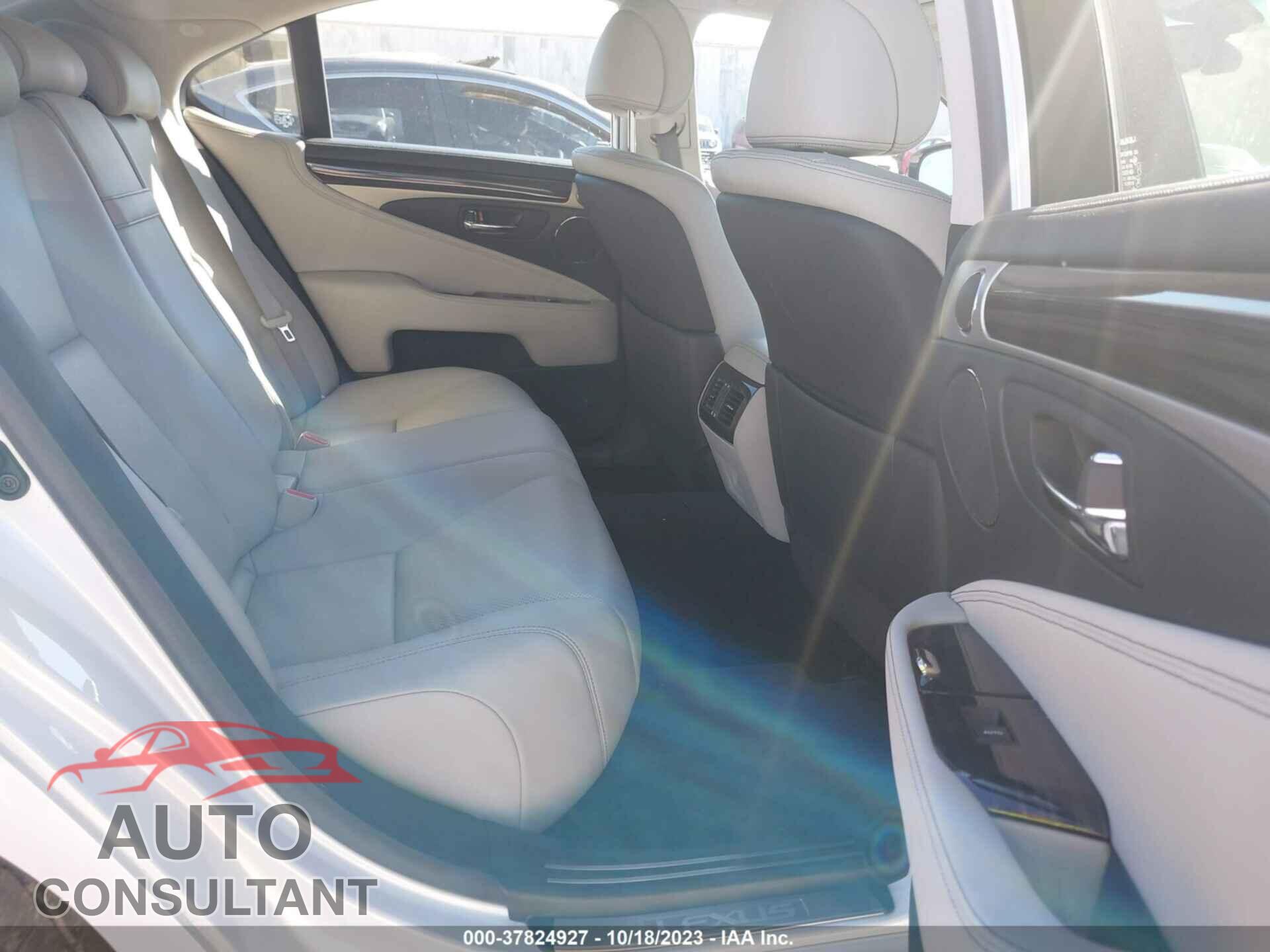 LEXUS LS 460 2017 - JTHBL5EF5H5144411