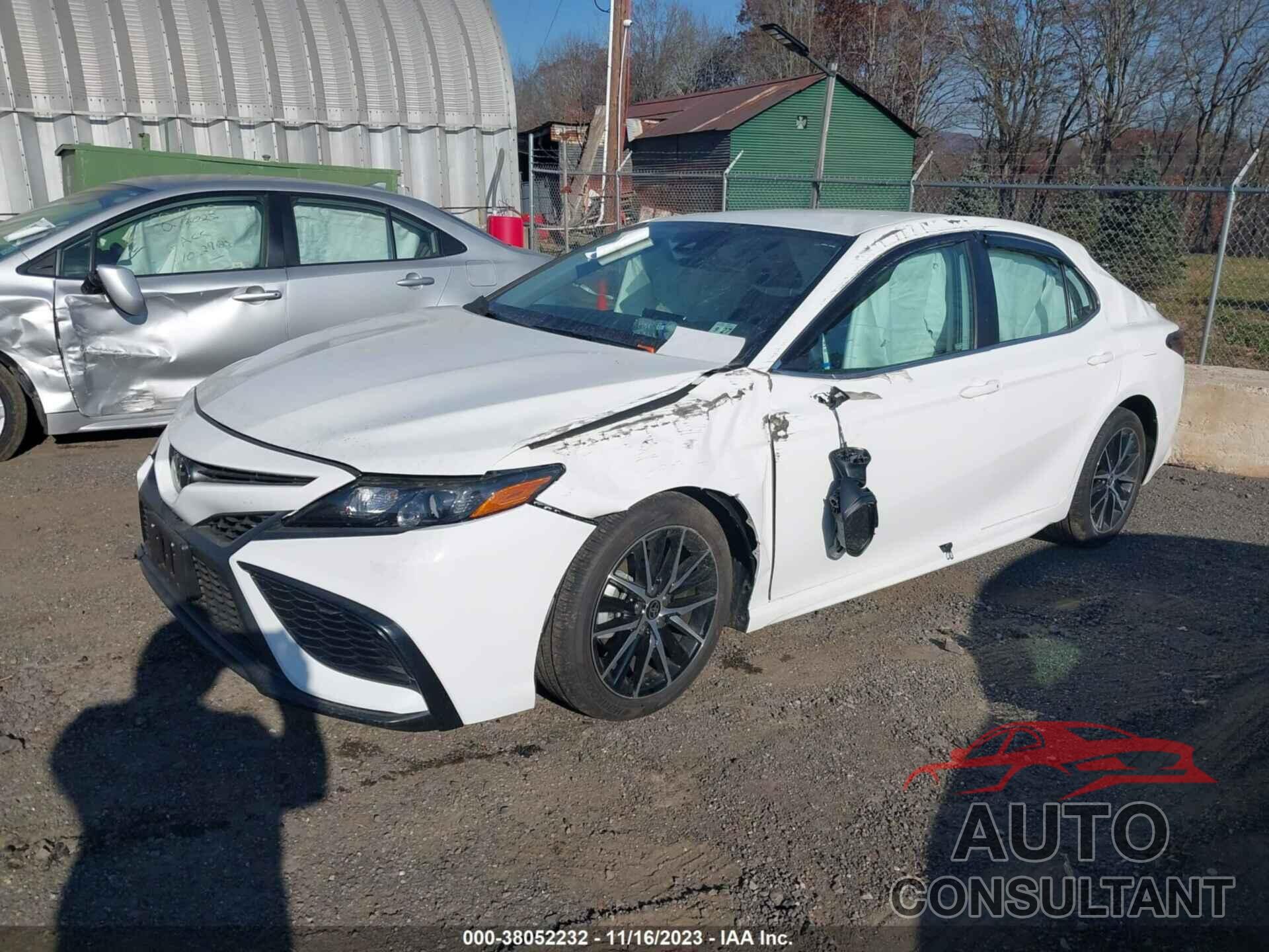 TOYOTA CAMRY 2022 - 4T1G11BK6NU072462