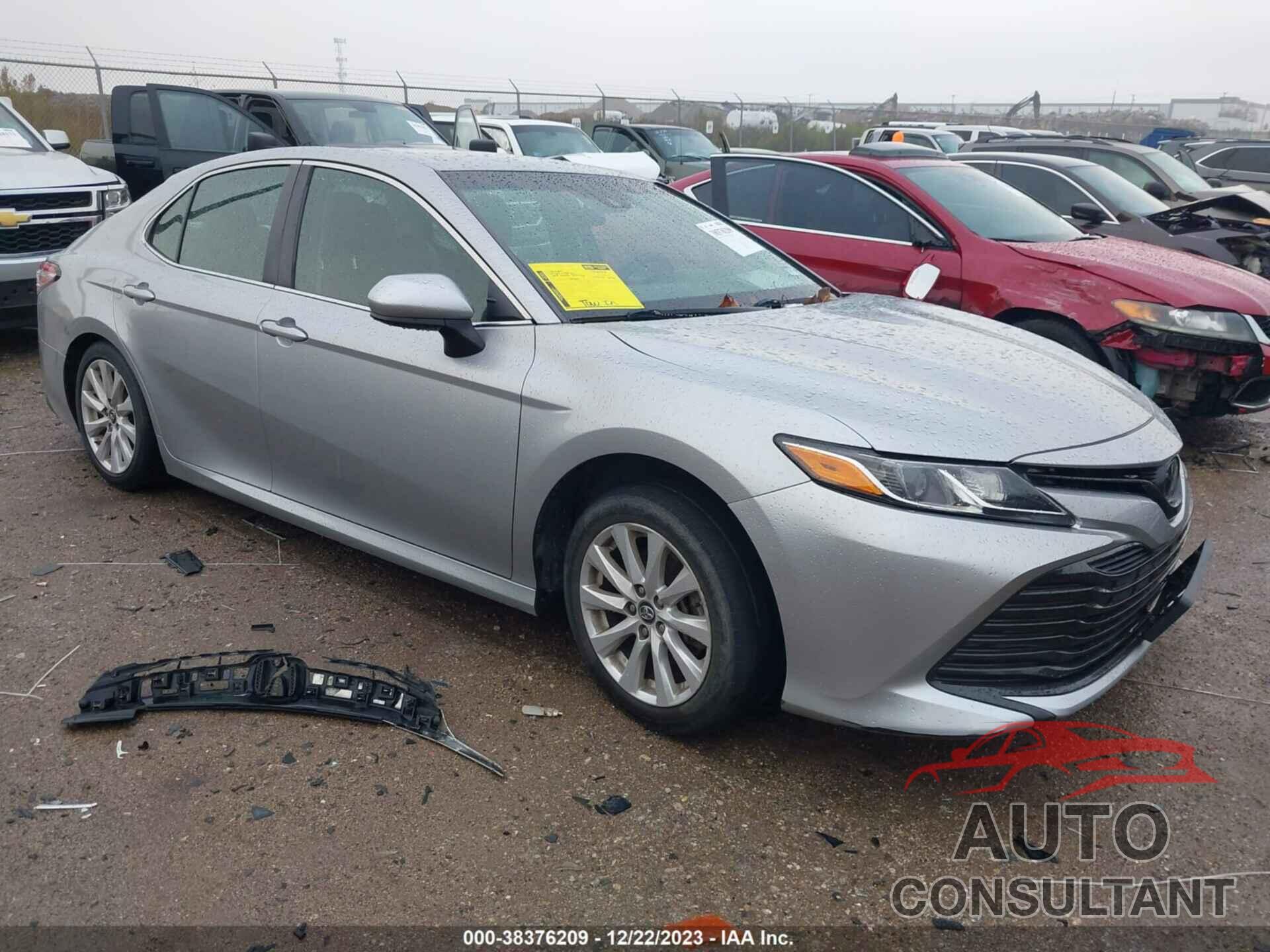 TOYOTA CAMRY 2018 - 4T1B11HK9JU089025