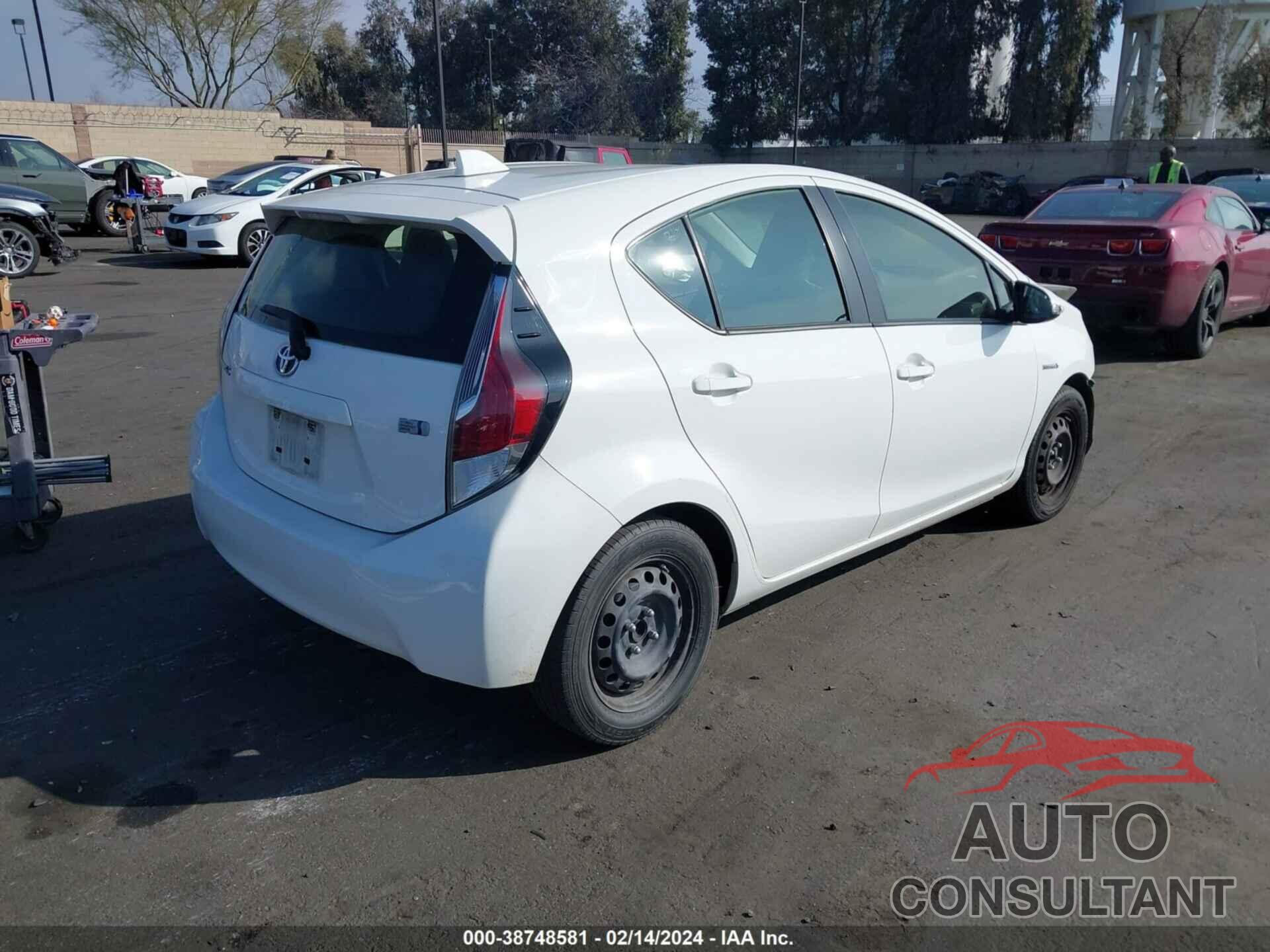 TOYOTA PRIUS C 2016 - JTDKDTB30G1119340