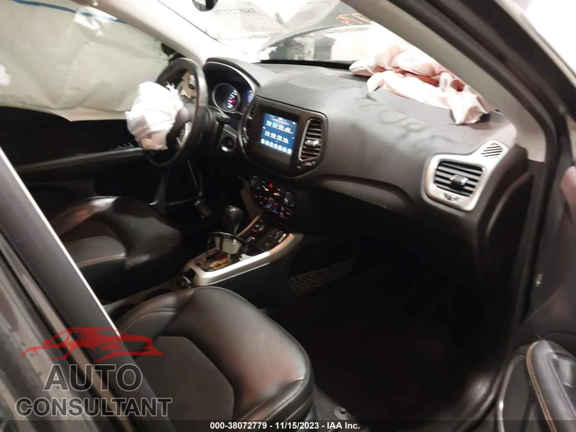 JEEP COMPASS 2018 - 3C4NJDBB4JT282575