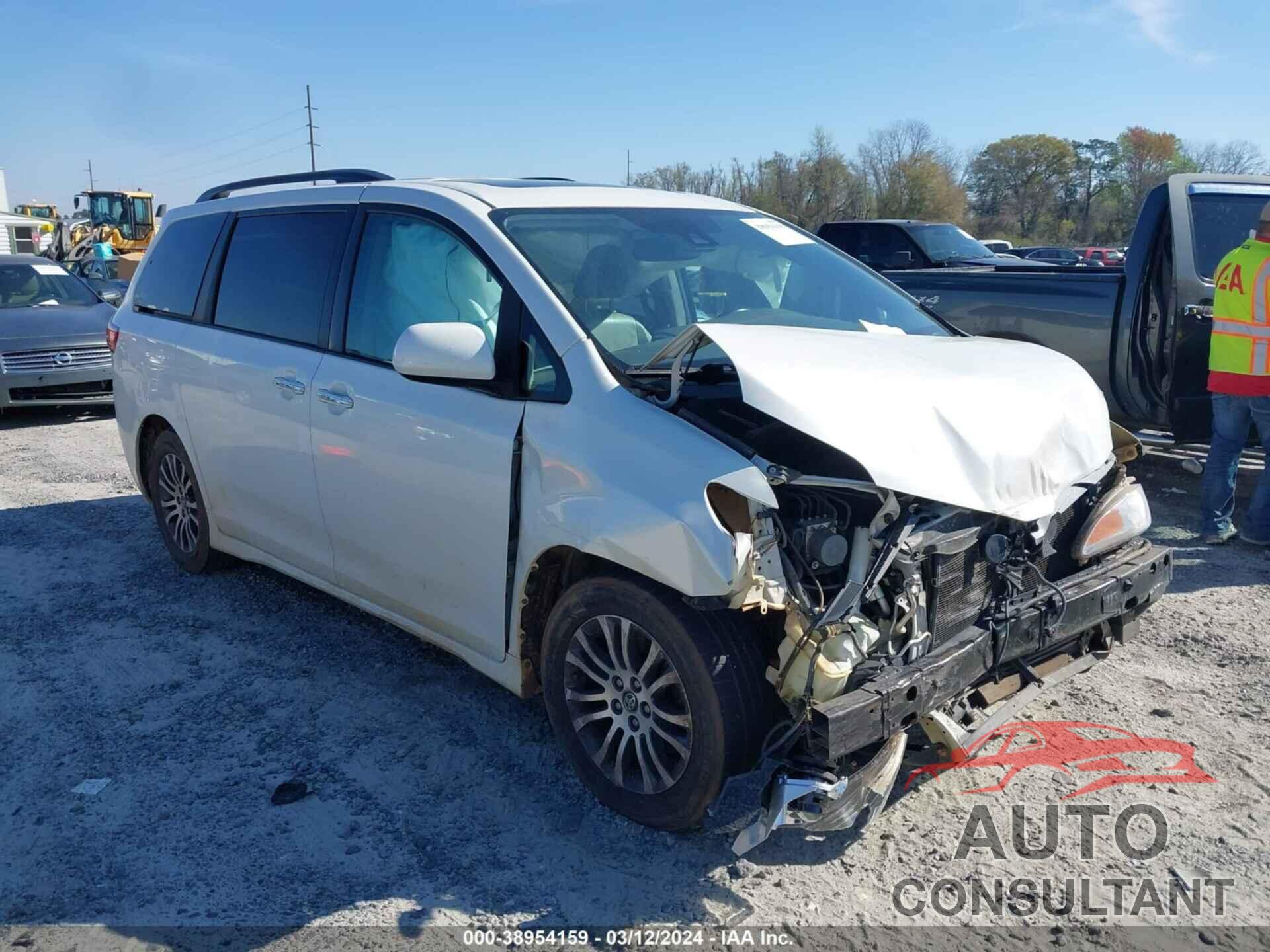 TOYOTA SIENNA 2018 - 5TDYZ3DC7JS956248