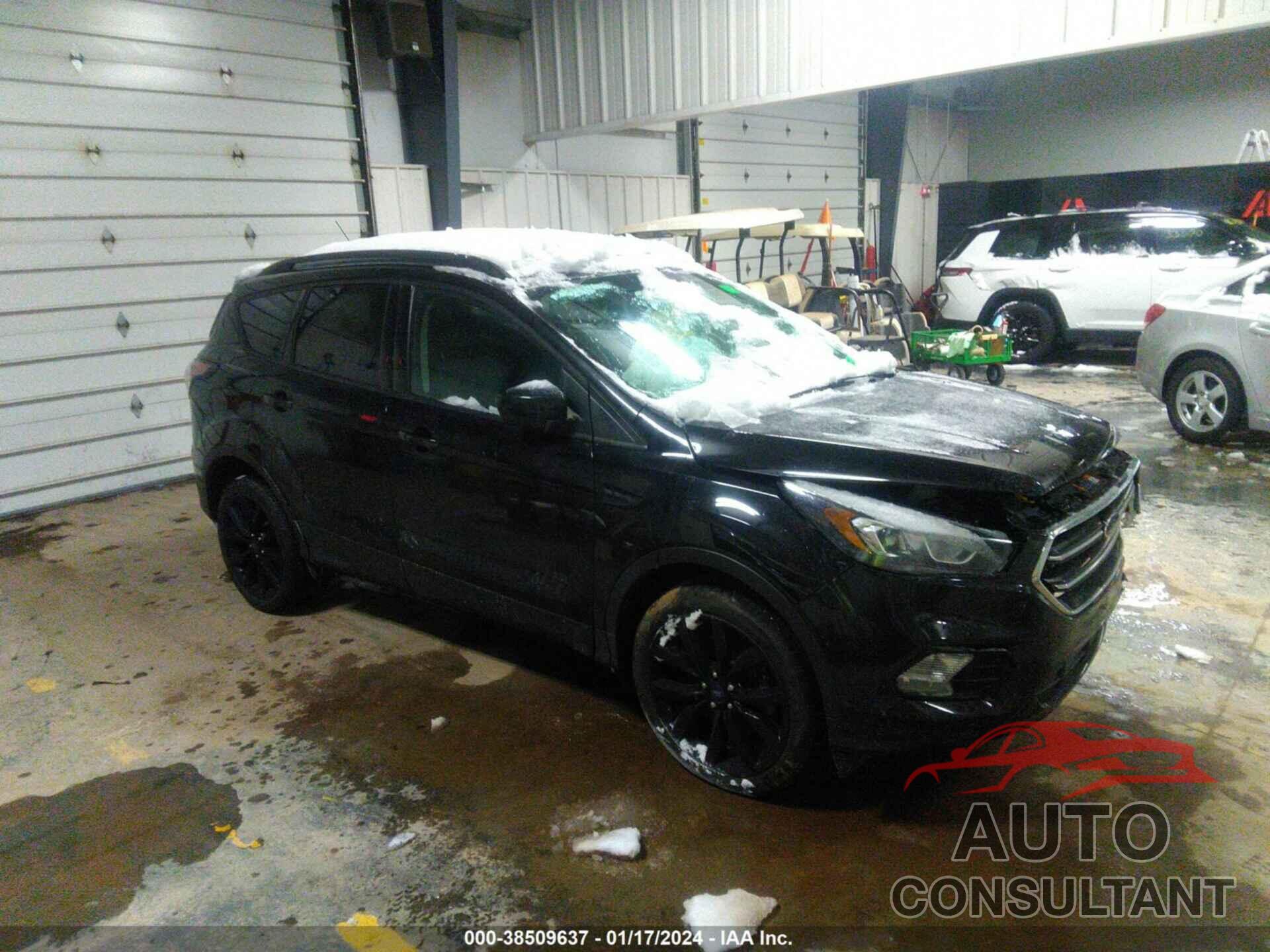 FORD ESCAPE 2017 - 1FMCU9GD9HUD76890