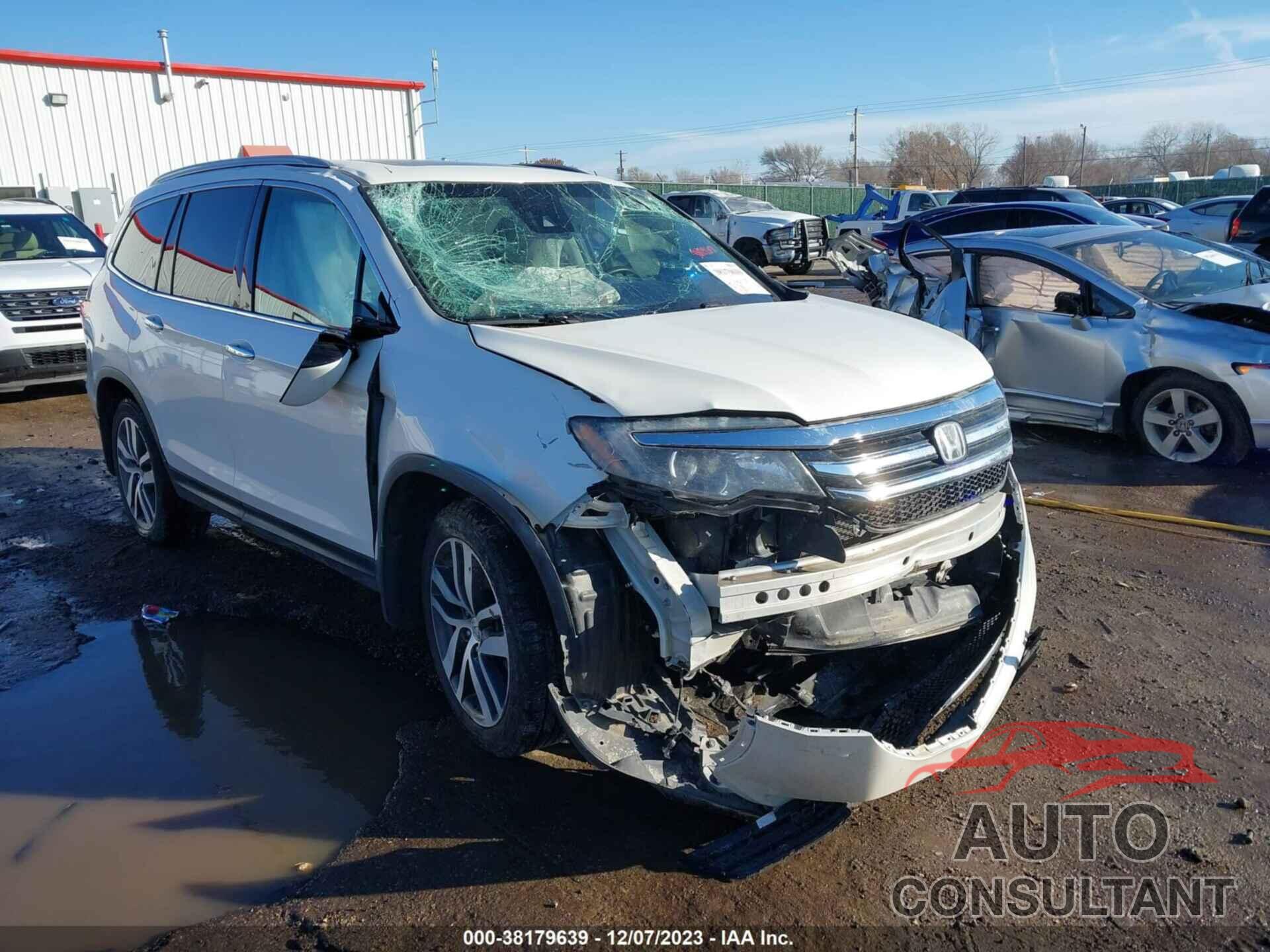 HONDA PILOT 2017 - 5FNYF6H05HB040841