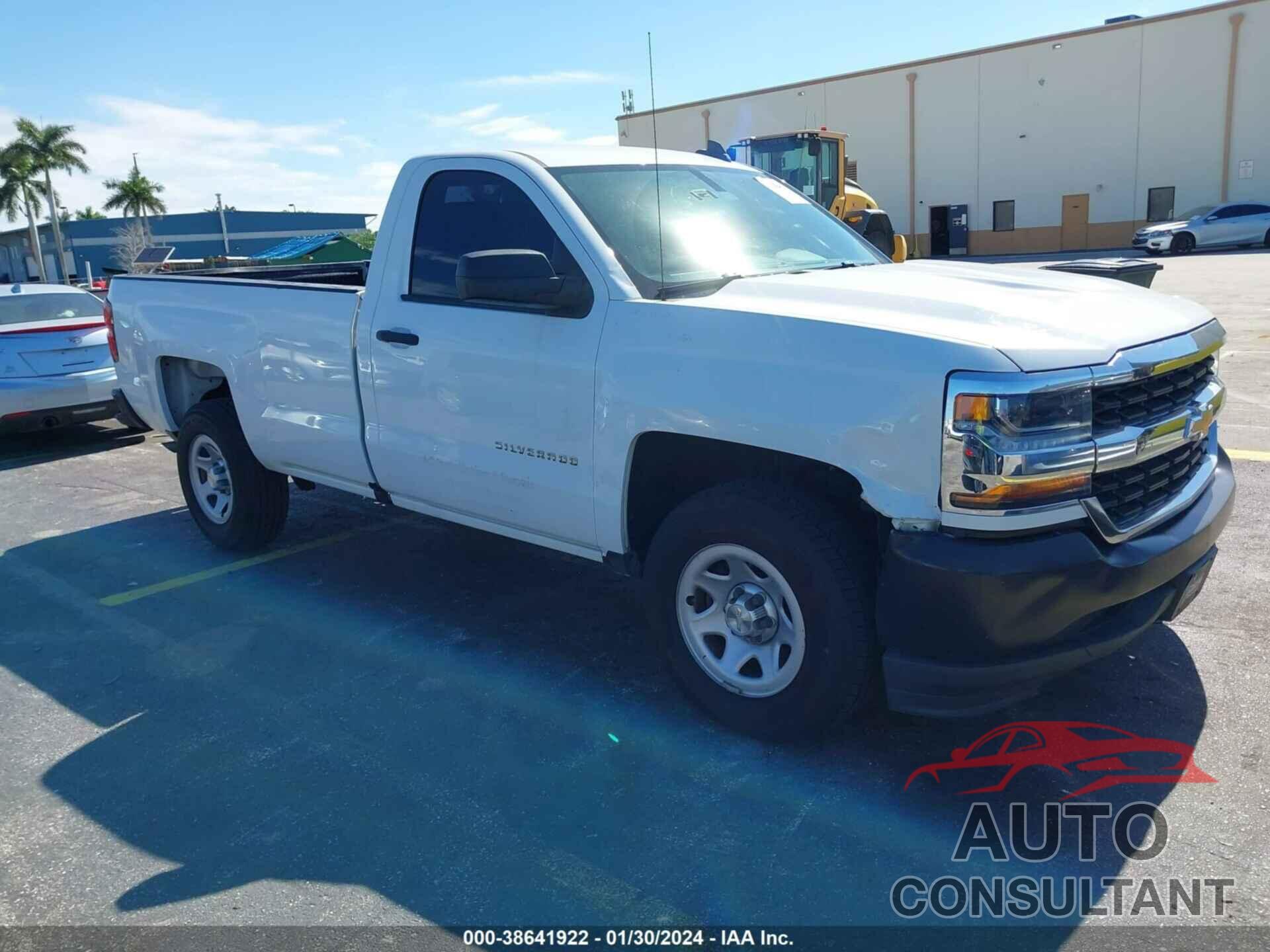 CHEVROLET SILVERADO 1500 2018 - 1GCNCNEHXJZ333912