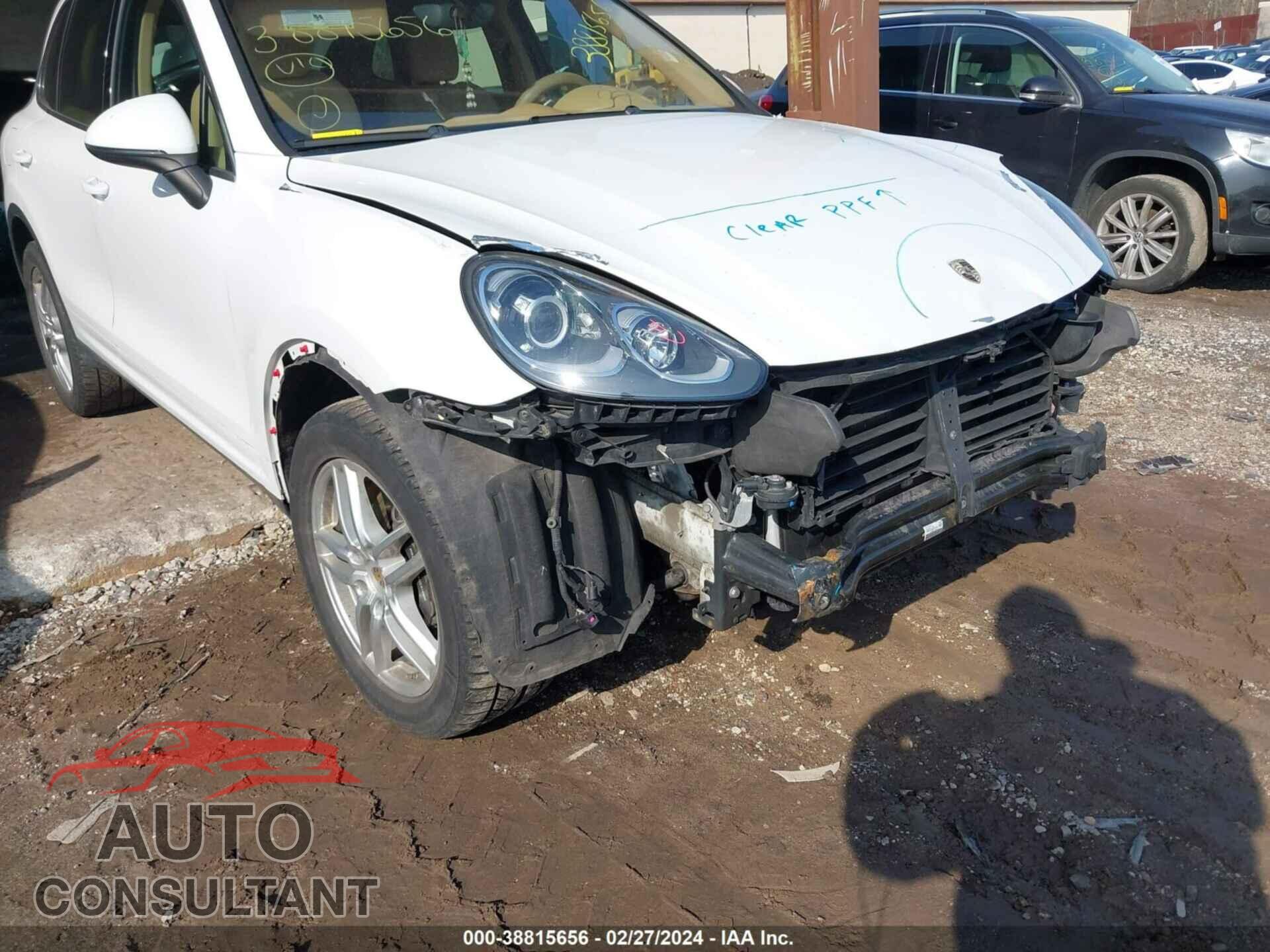 PORSCHE CAYENNE 2016 - WP1AA2A2XGLA10071