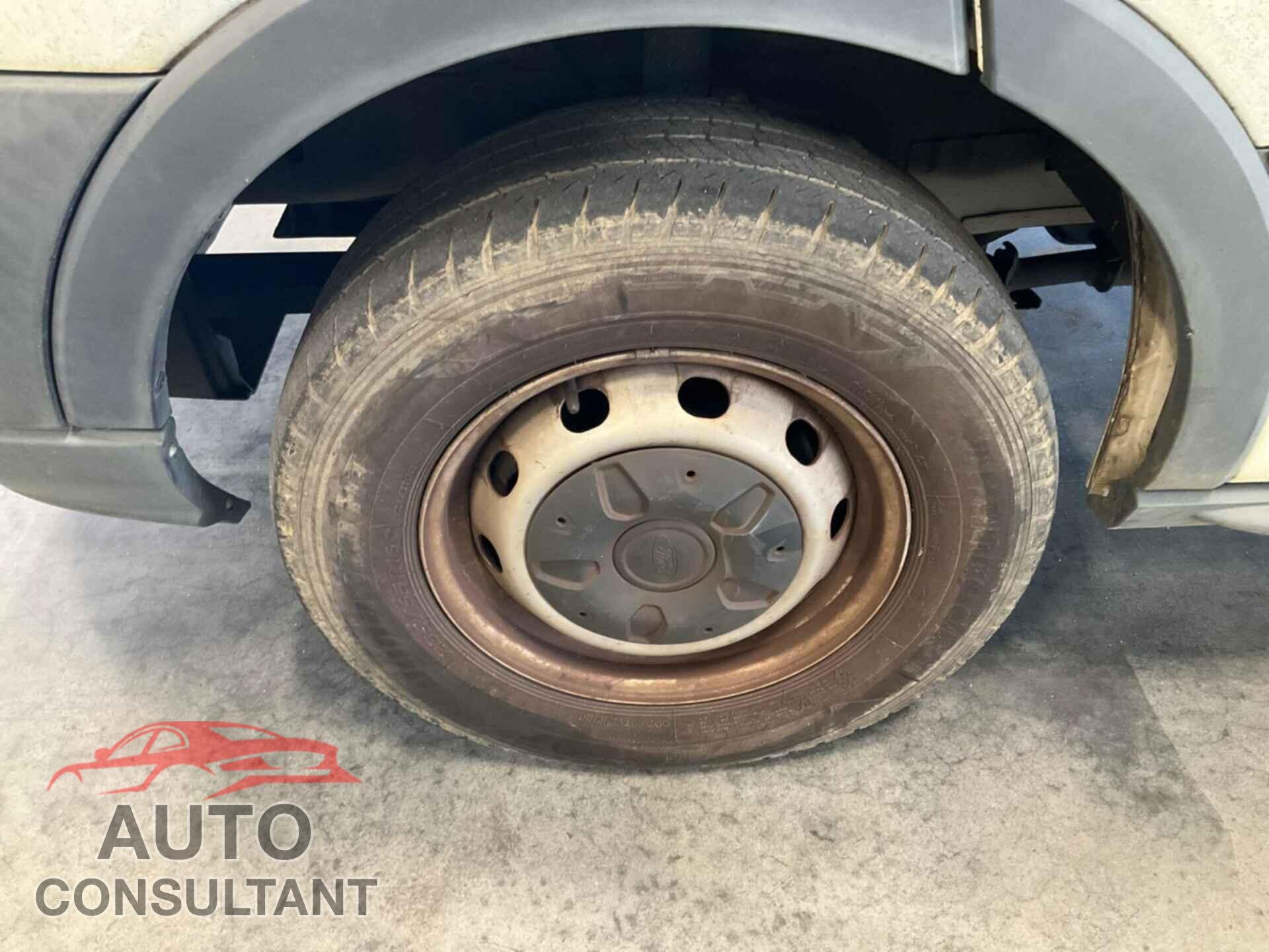 FORD TRANSIT-250 2017 - 1FTYR1YM3HKB02818