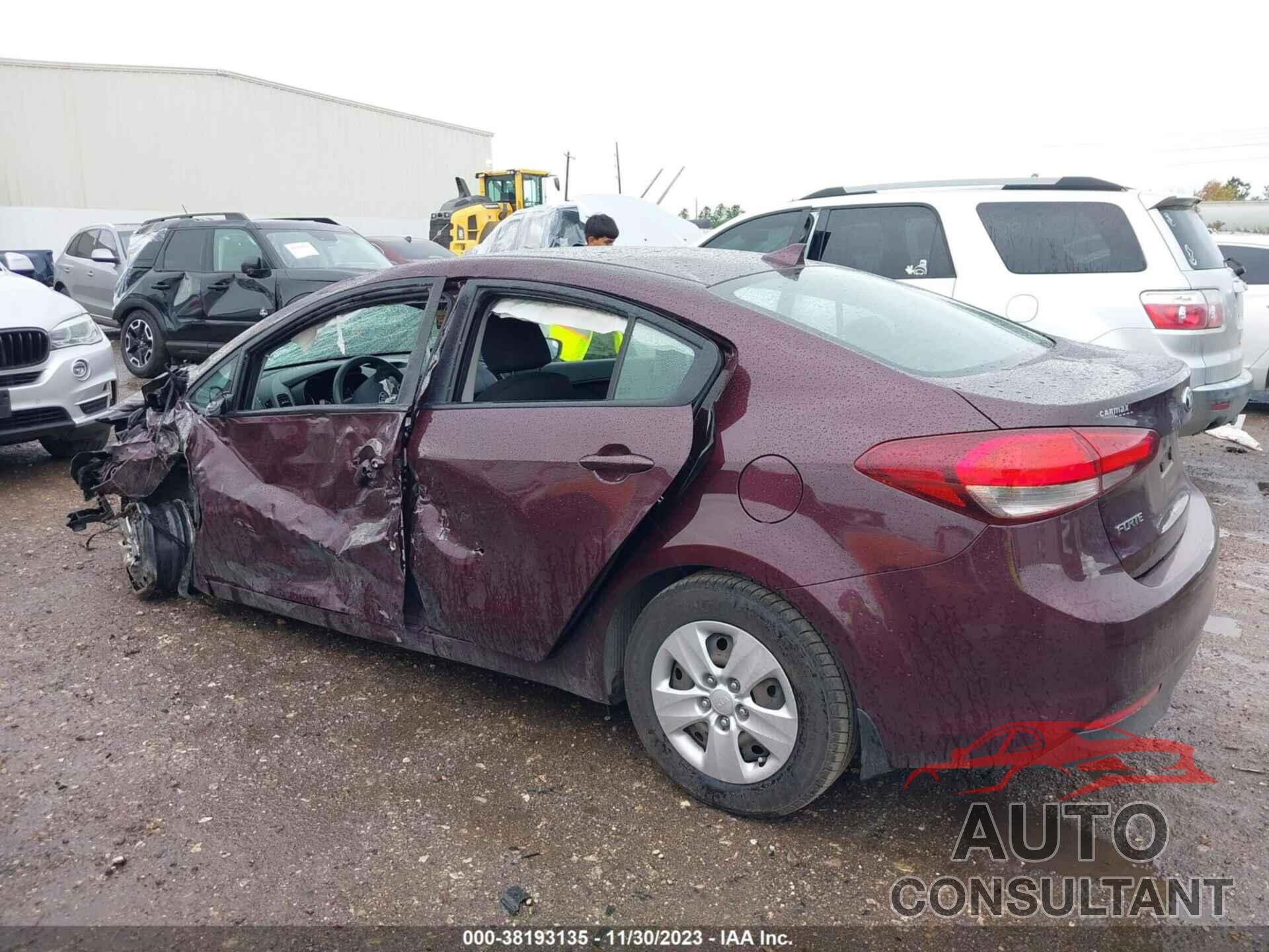 KIA FORTE 2018 - 3KPFK4A75JE204244