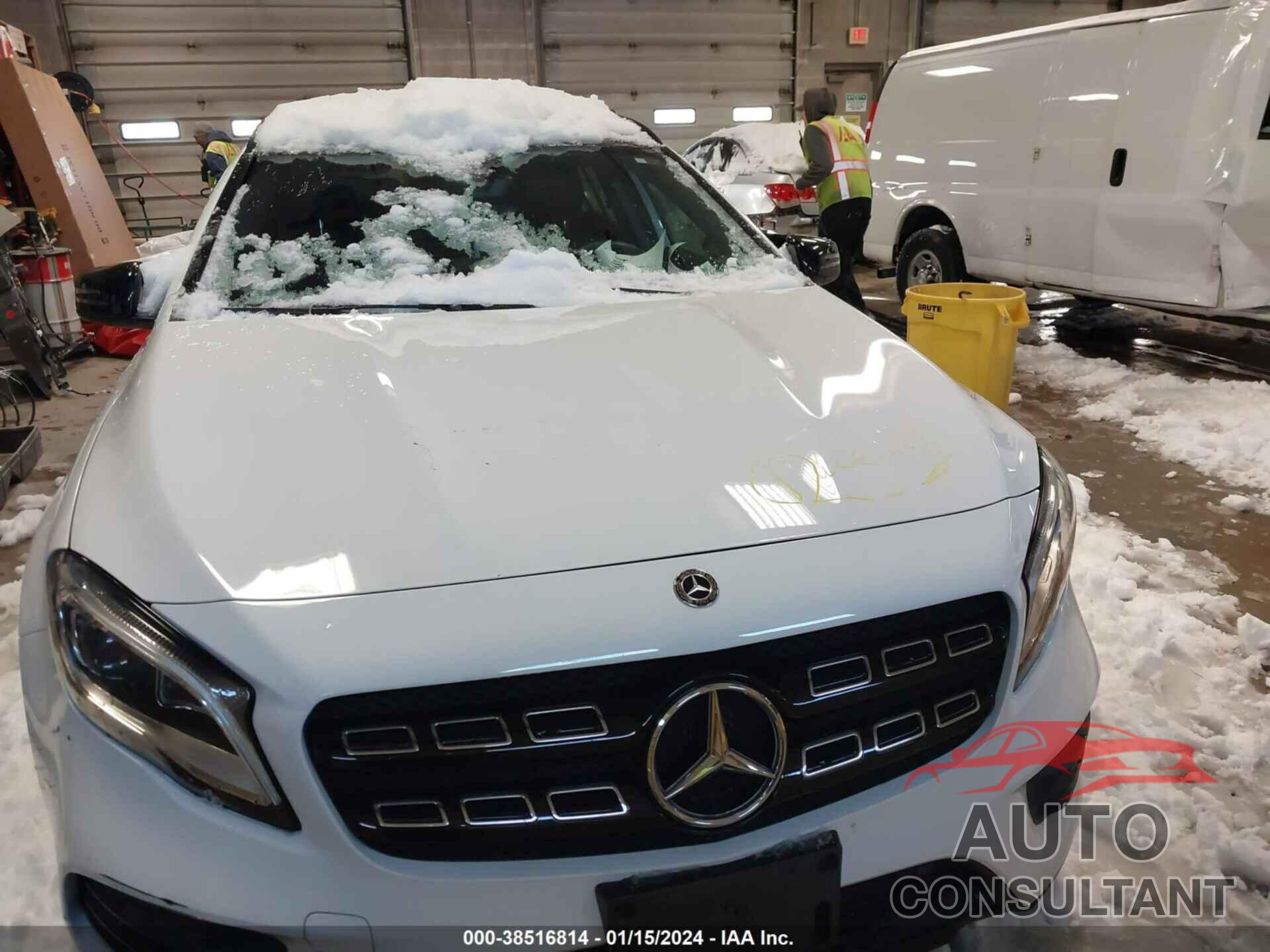 MERCEDES-BENZ GLA 250 2018 - WDCTG4GB8JJ521576