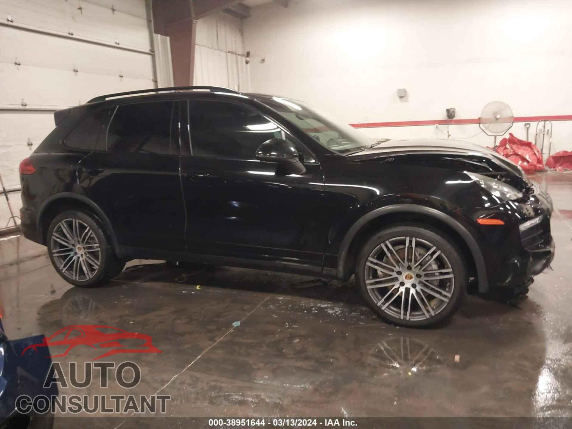PORSCHE CAYENNE 2016 - WP1AA2A29GLA10708