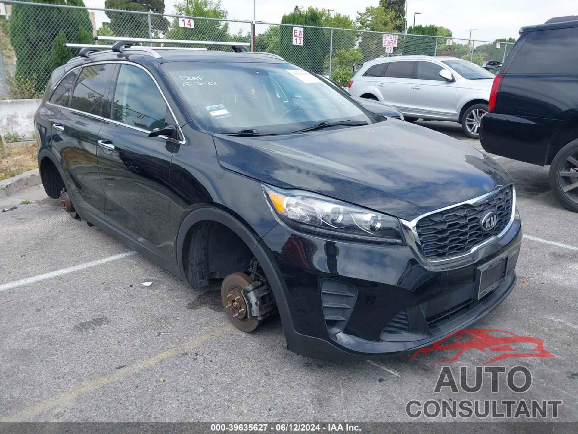 KIA SORENTO 2019 - 5XYPG4A39KG466713