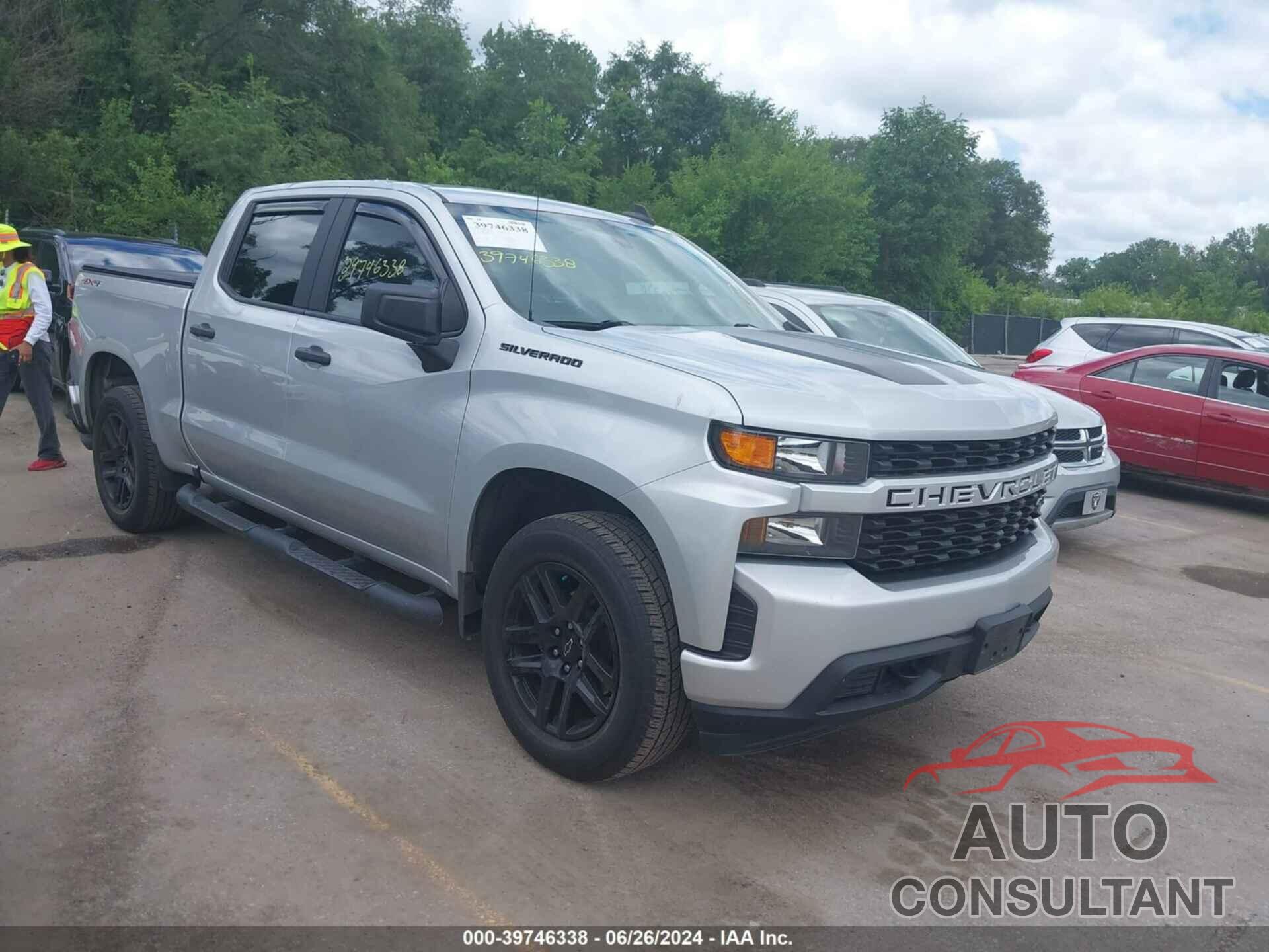CHEVROLET SILVERADO 1500 2021 - 1GCPYBEK7MZ195688