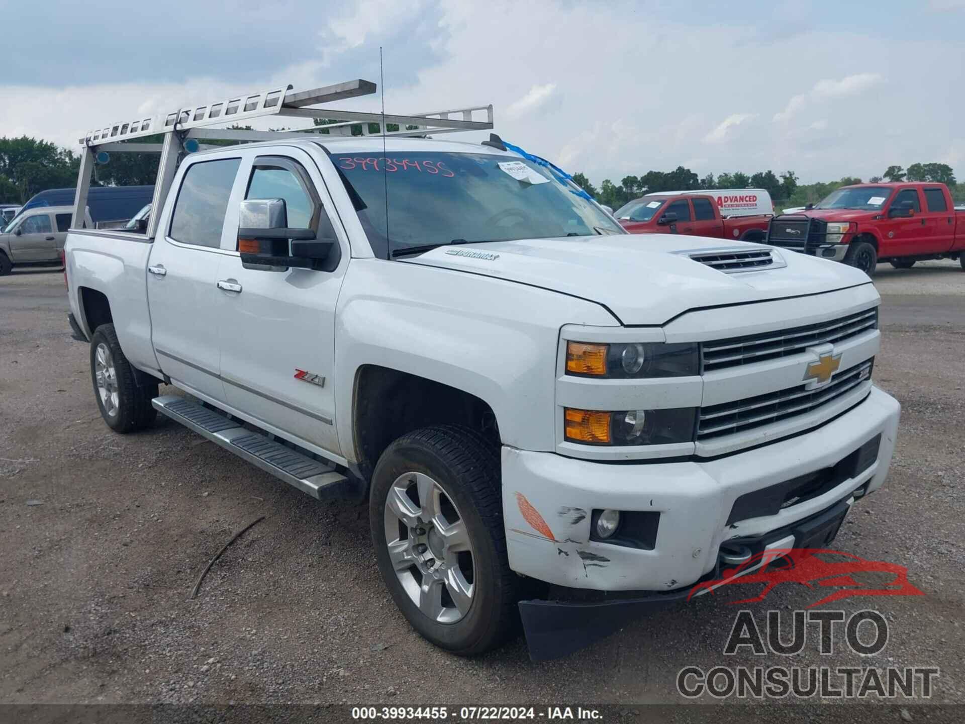 CHEVROLET SILVERADO 2500HD 2018 - 1GC1KWEY0JF131394