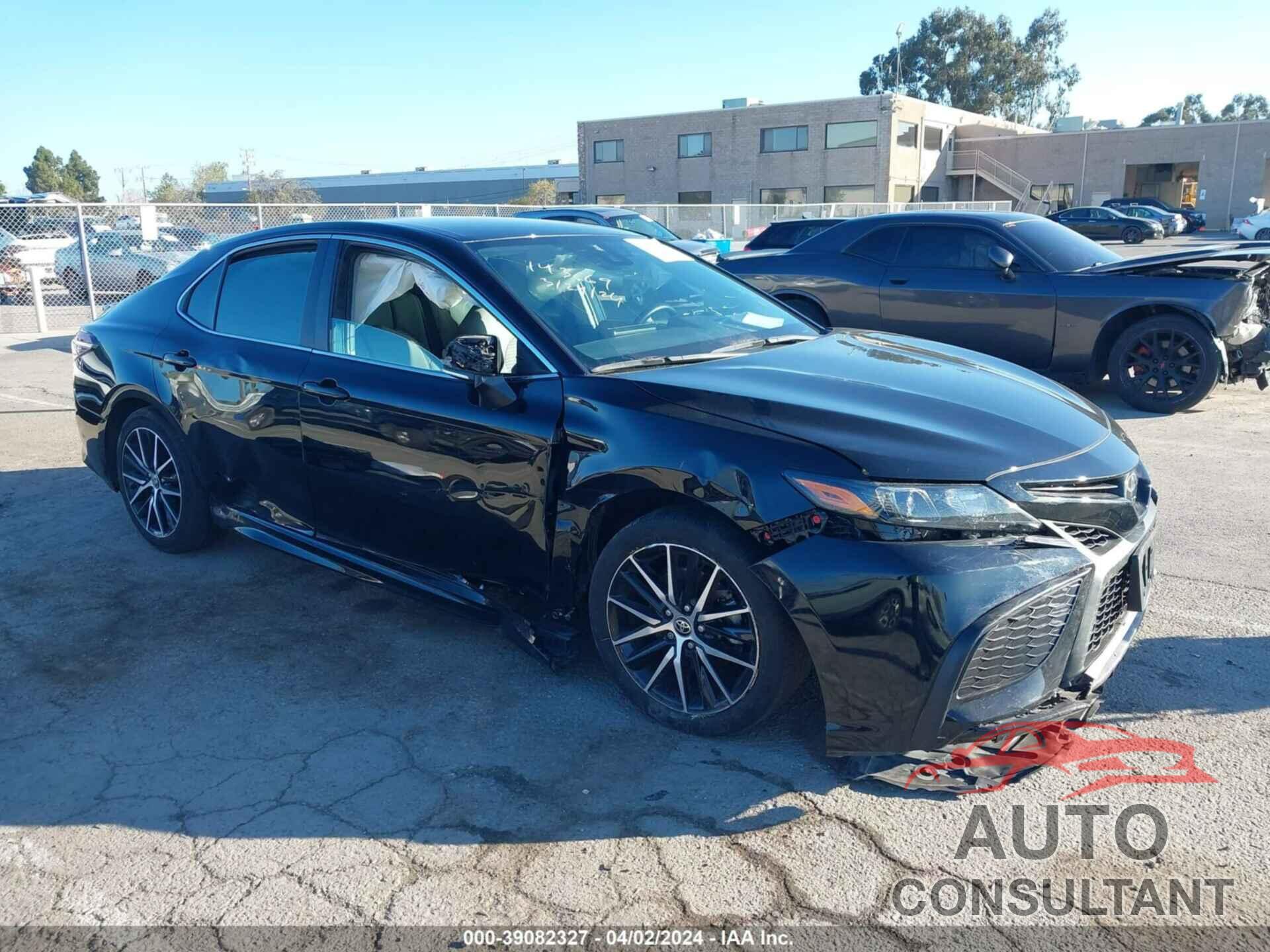 TOYOTA CAMRY 2022 - 4T1G11AK6NU620459