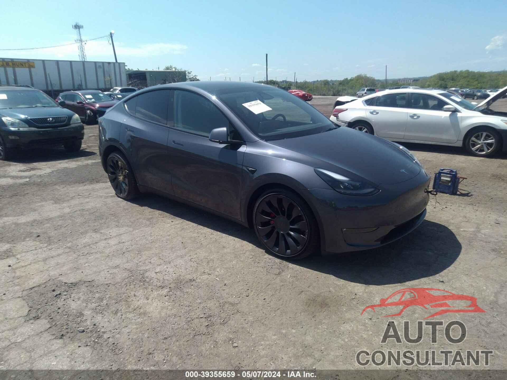 TESLA MODEL Y 2023 - 7SAYGDEFXPF902625