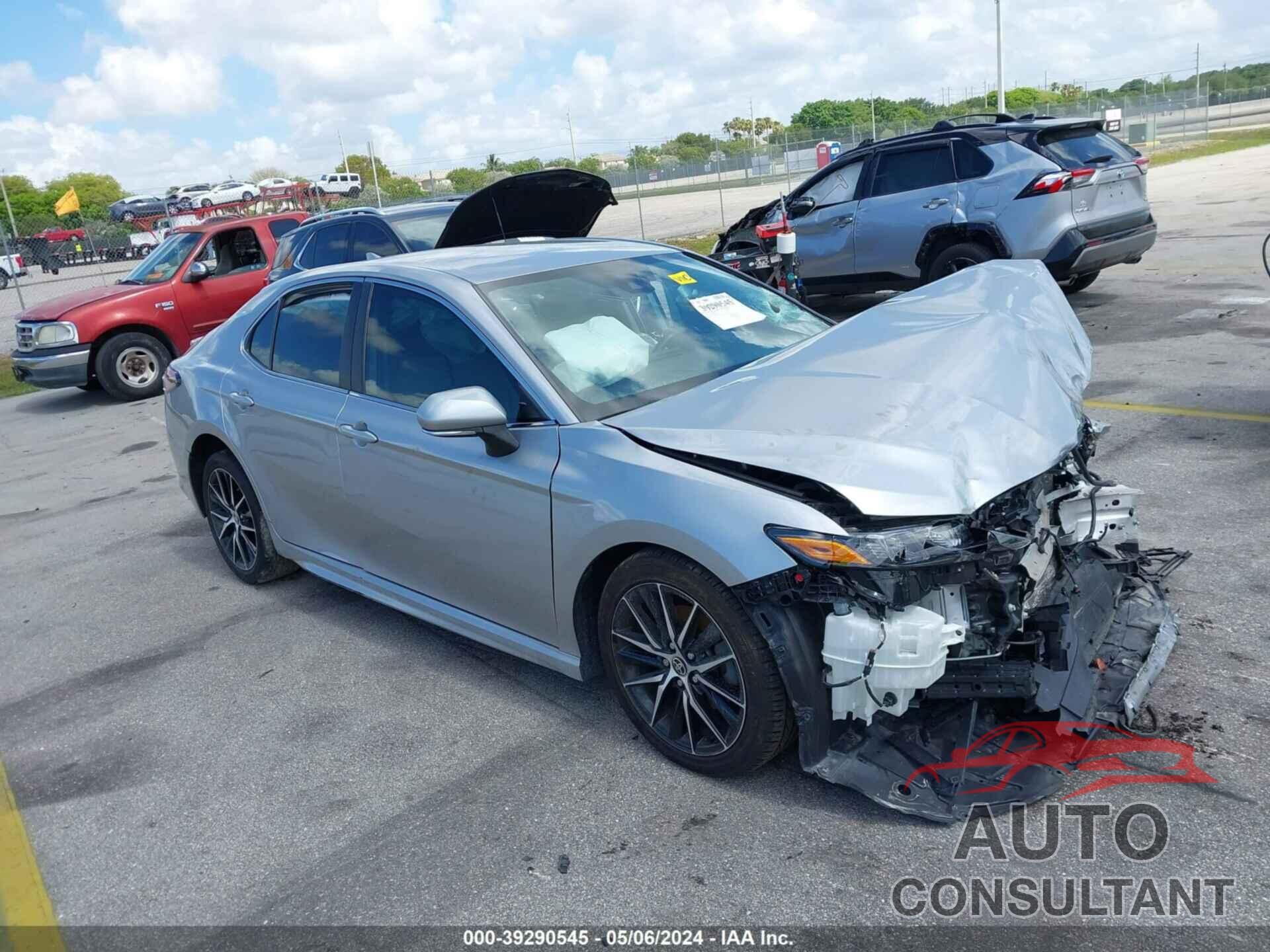 TOYOTA CAMRY 2023 - 4T1G11AKXPU723970
