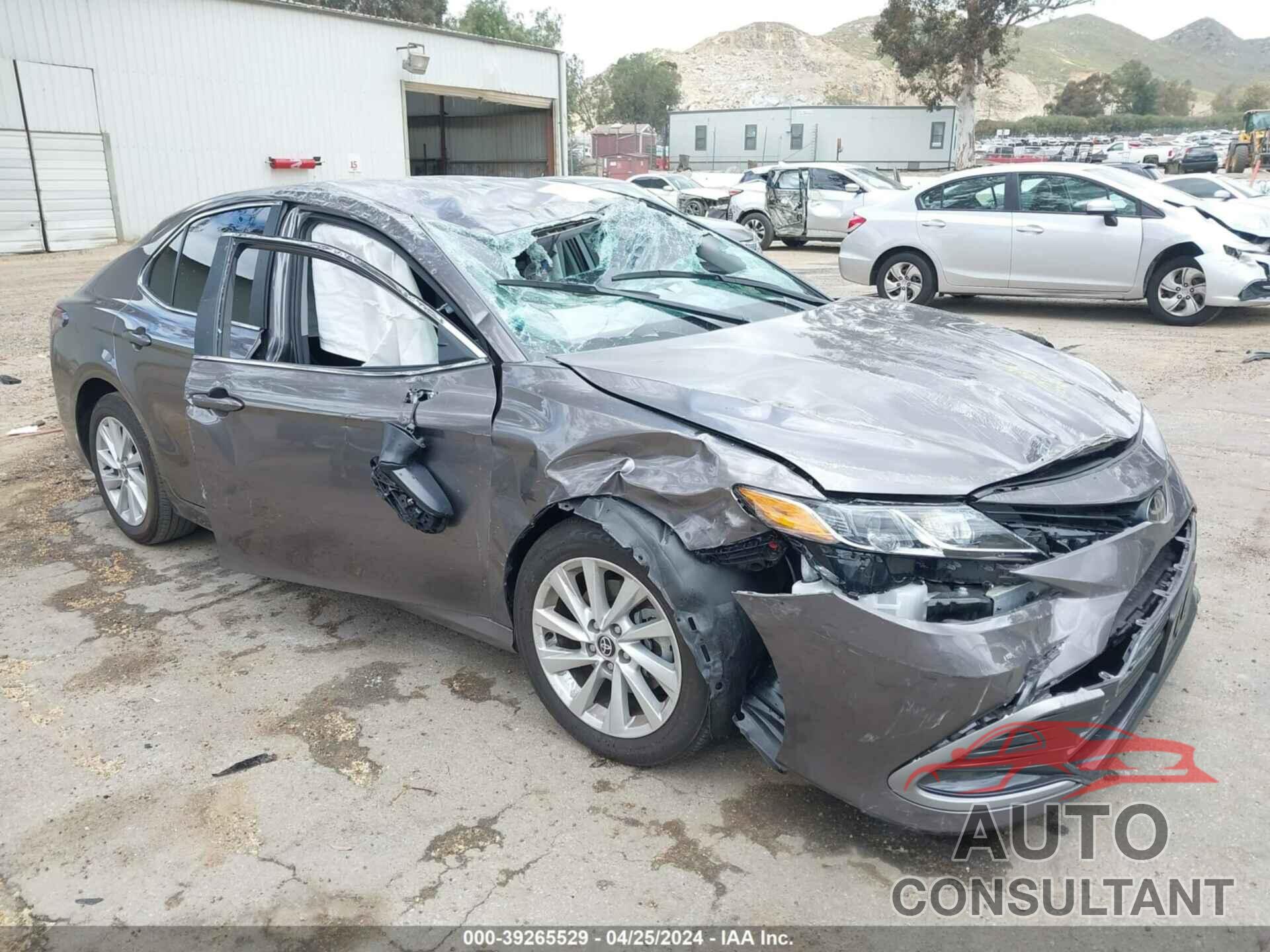 TOYOTA CAMRY 2023 - 4T1C11AK5PU181255