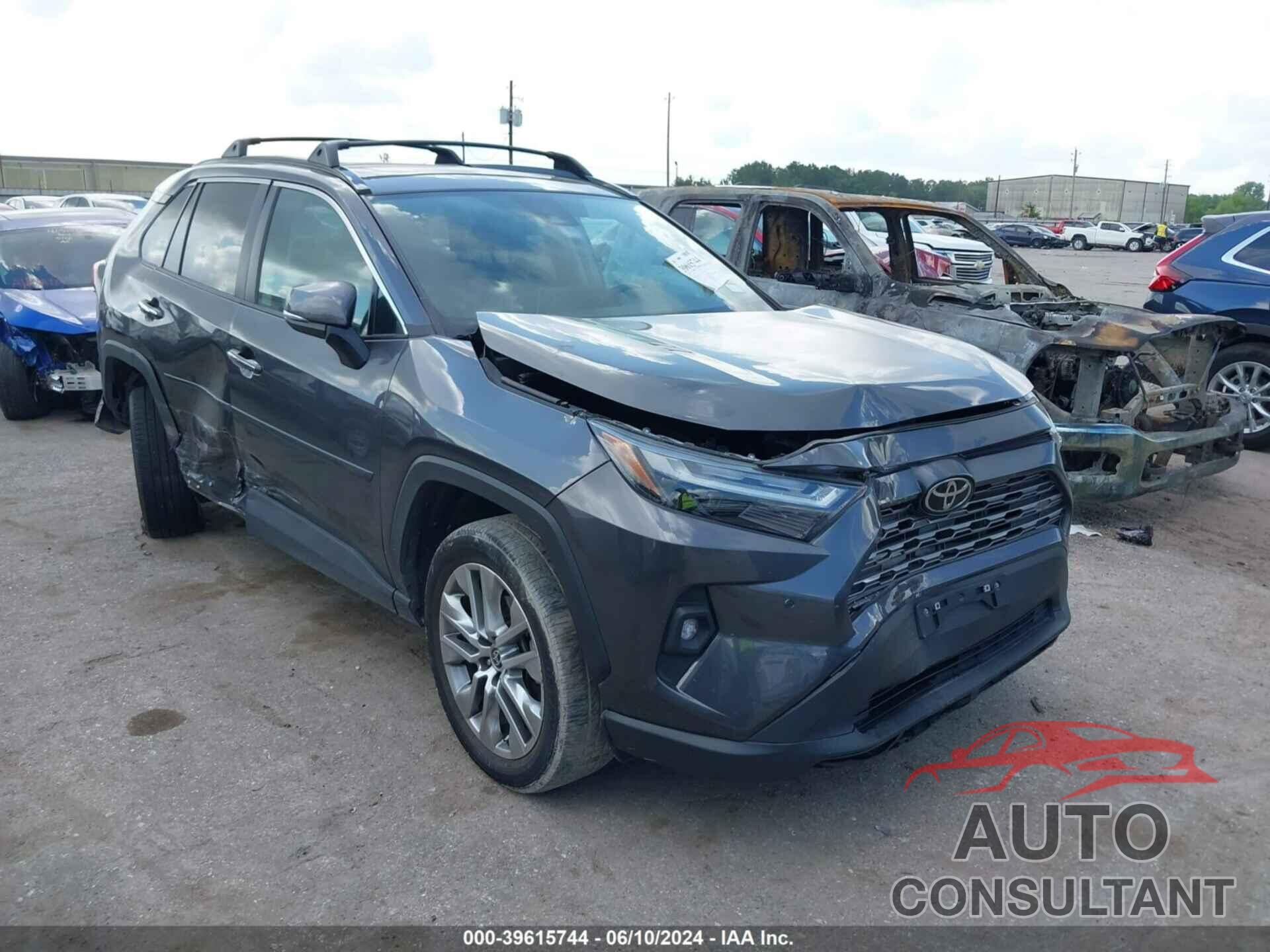 TOYOTA RAV4 2022 - 2T3Y1RFV1NC189608