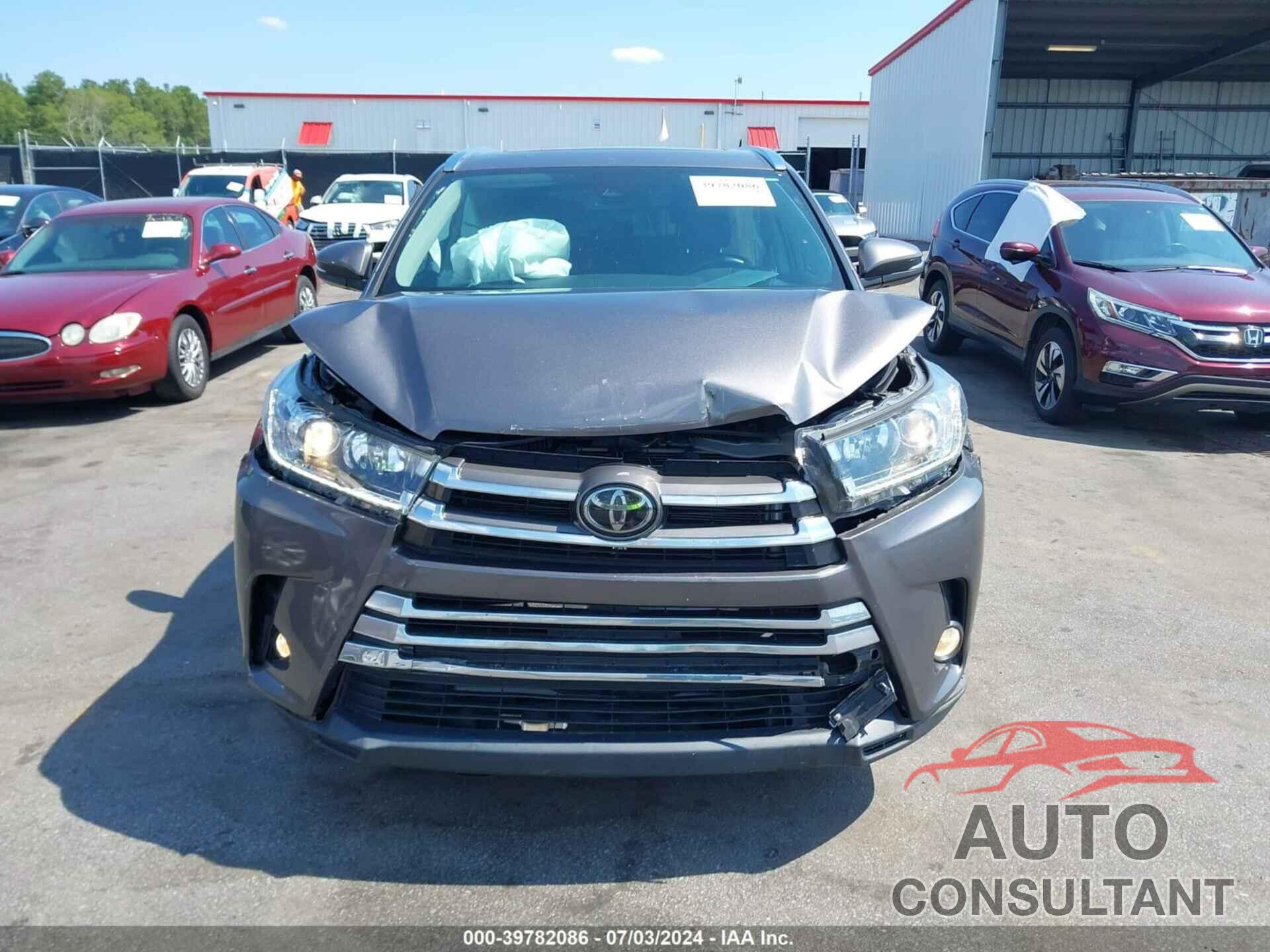 TOYOTA HIGHLANDER 2018 - 5TDDZRFH6JS842297