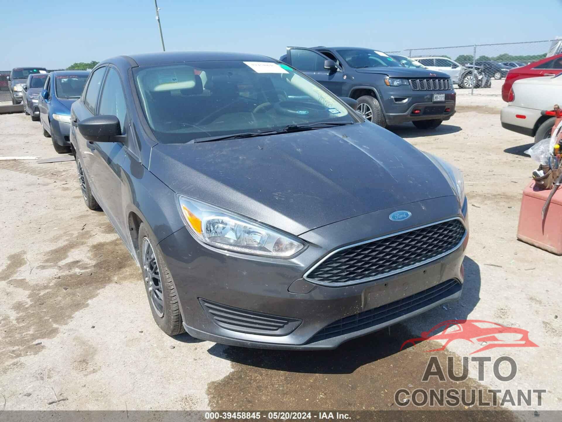 FORD FOCUS 2018 - 1FADP3E23JL249200