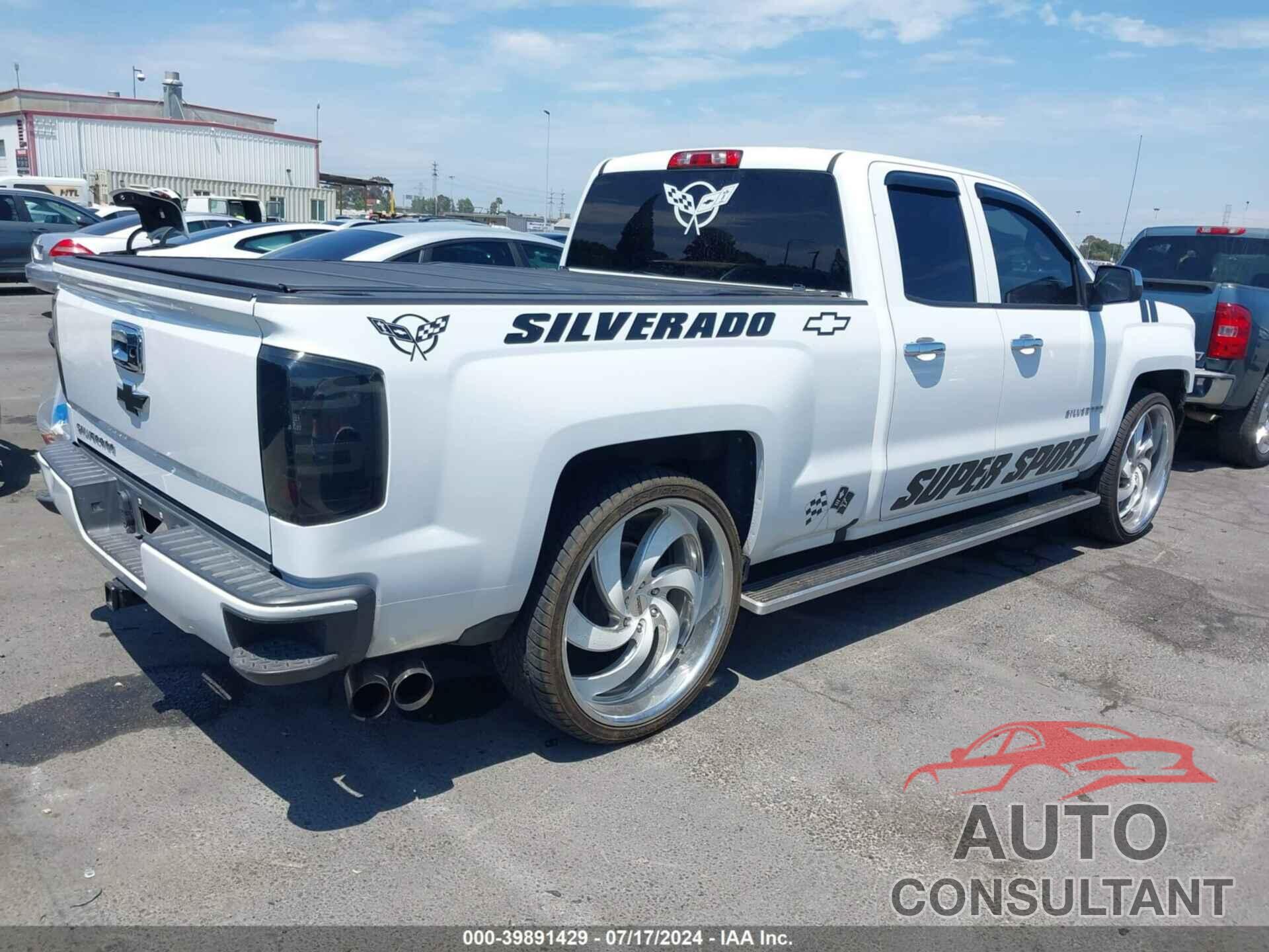 CHEVROLET SILVERADO 1500 2018 - 1GCRCPECXJZ366121